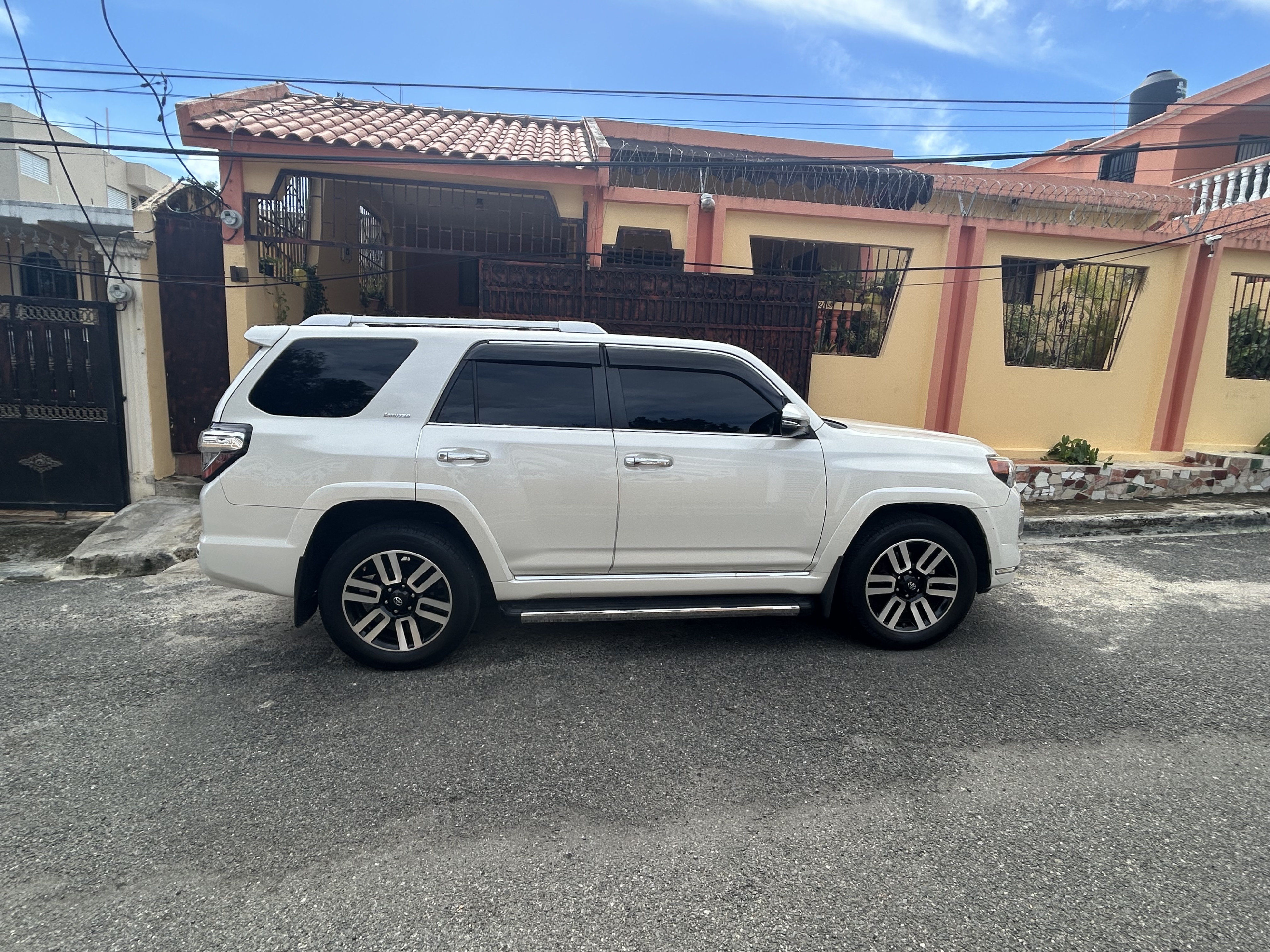 jeepetas y camionetas - Toyota 4runner 2016 versión americana  9