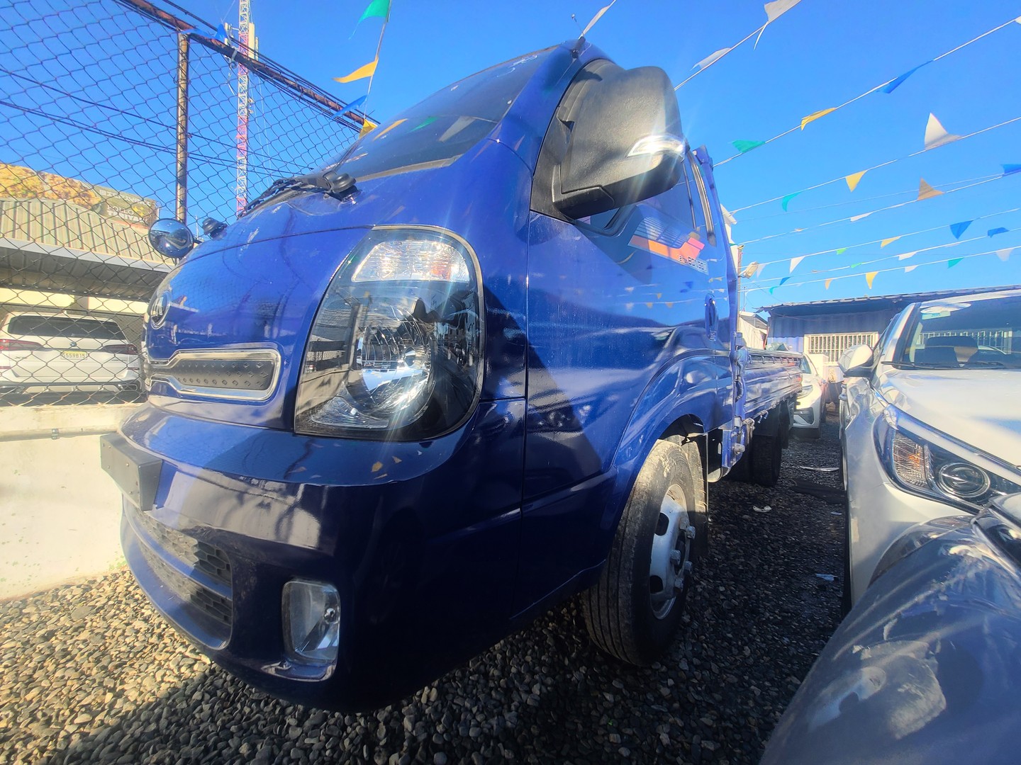 camiones y vehiculos pesados - KIA BONGO 2017 AZUL 2