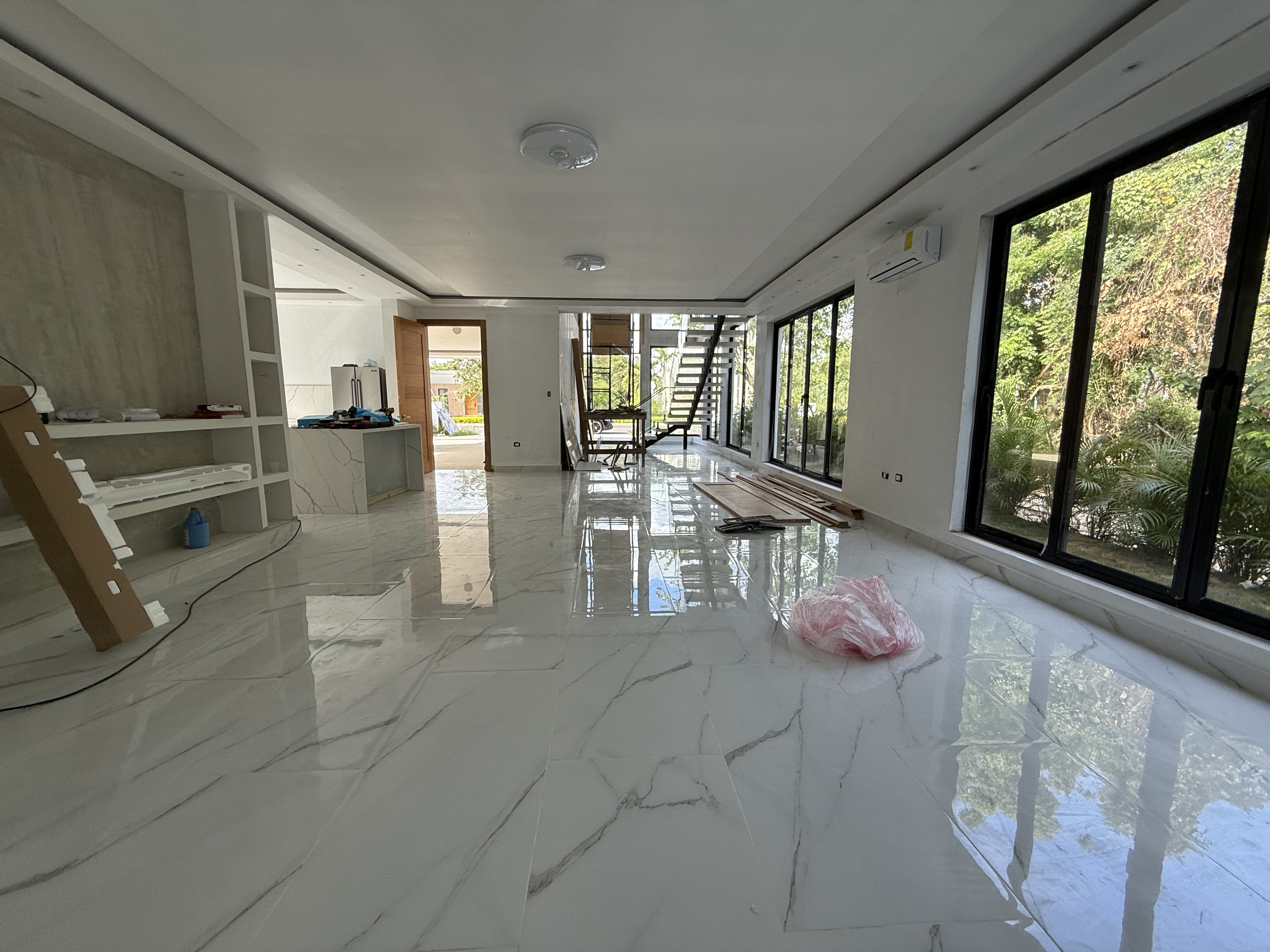 casas vacacionales y villas - Vendo Villa playa nueva romana dos niveles amuebla 8
