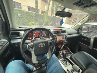 jeepetas y camionetas - Toyota 4Runner 2011 Límite 4x4 Americana como nueva 8