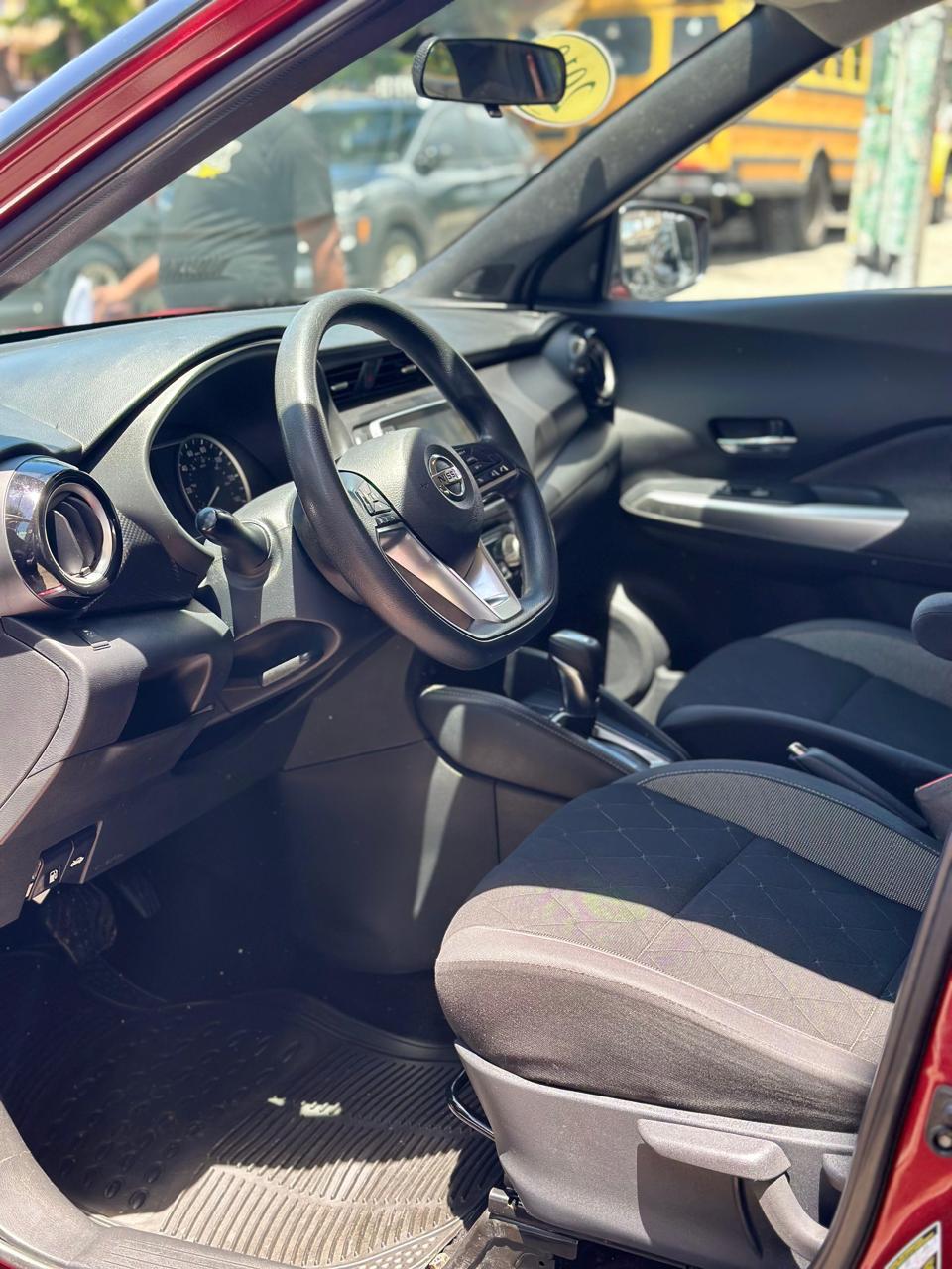 jeepetas y camionetas - 2019 NISSAN KICKS SV CLEAN EN OFERTA 5