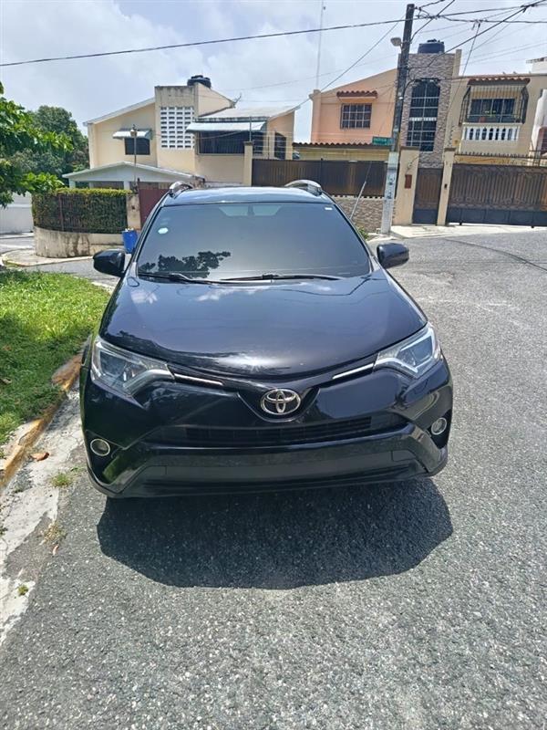 jeepetas y camionetas - TOYOTA RAV4 2016