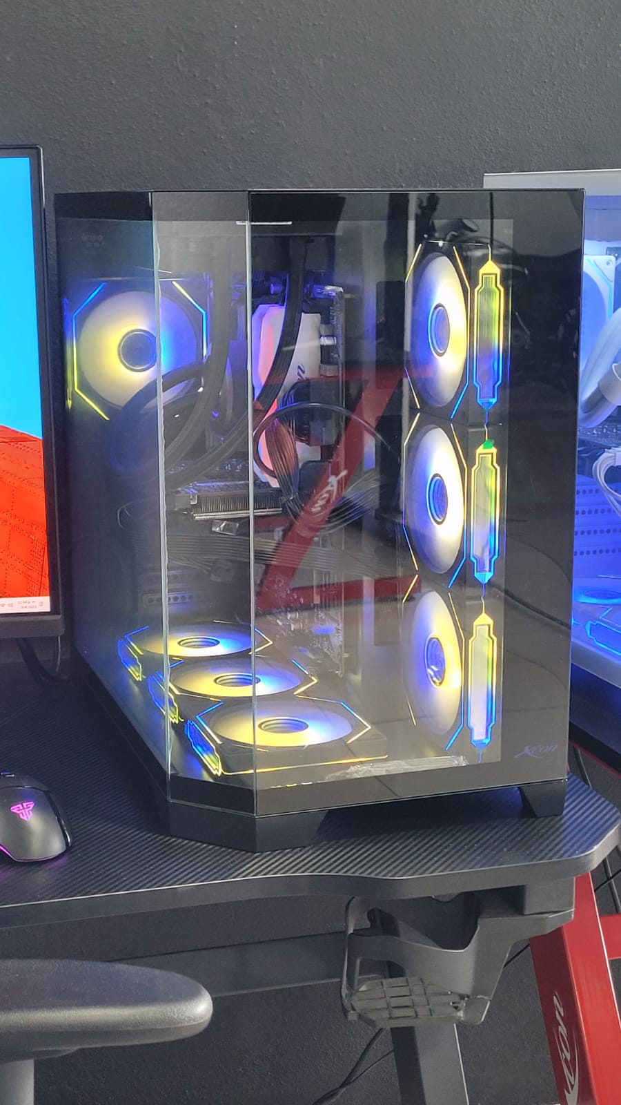 computadoras y laptops - CASE GAMING PARA COMPUTADORA XCON CON RGB VARIADOS 1