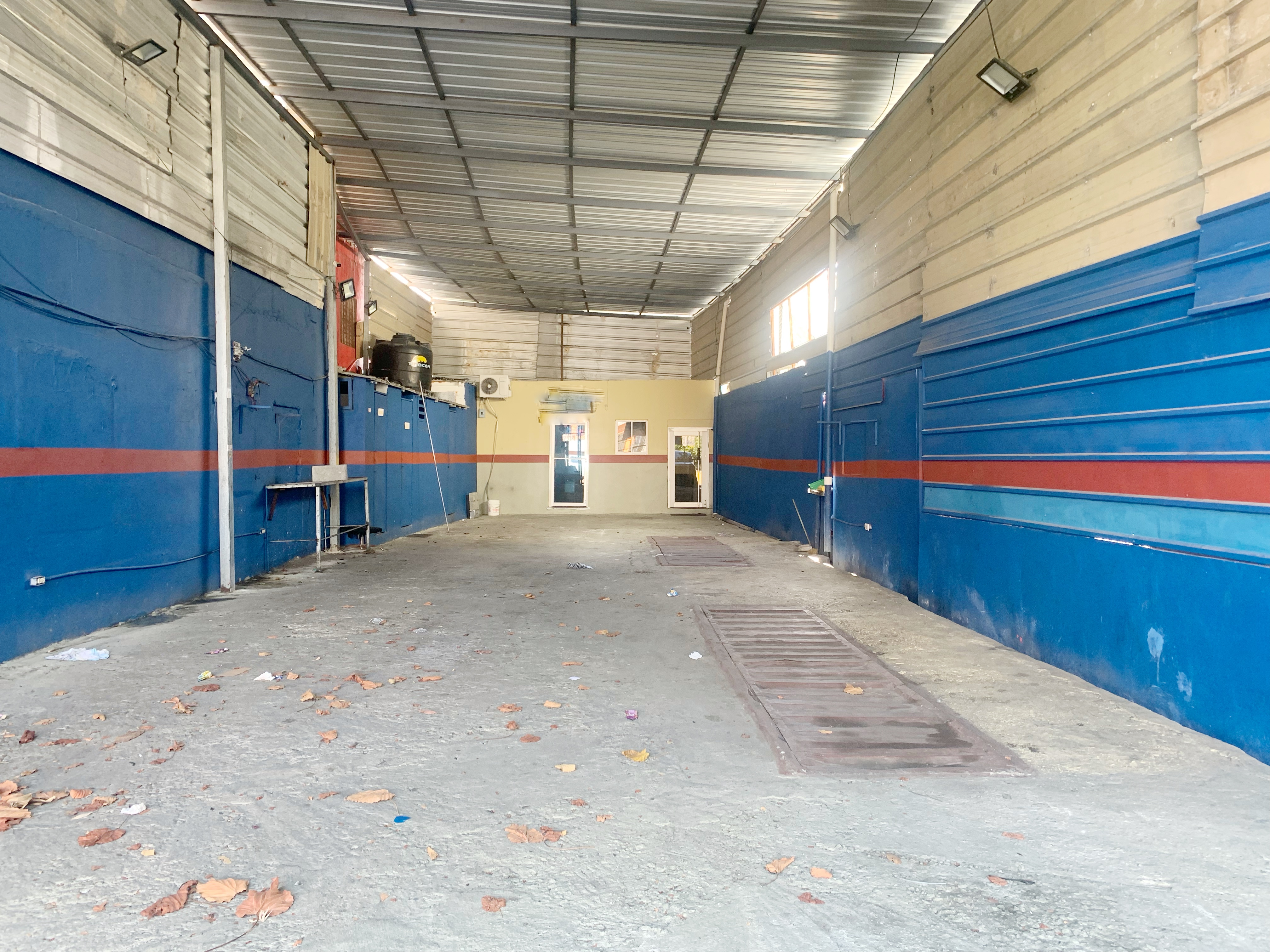 oficinas y locales comerciales - Nave en ensanche la Fe  2