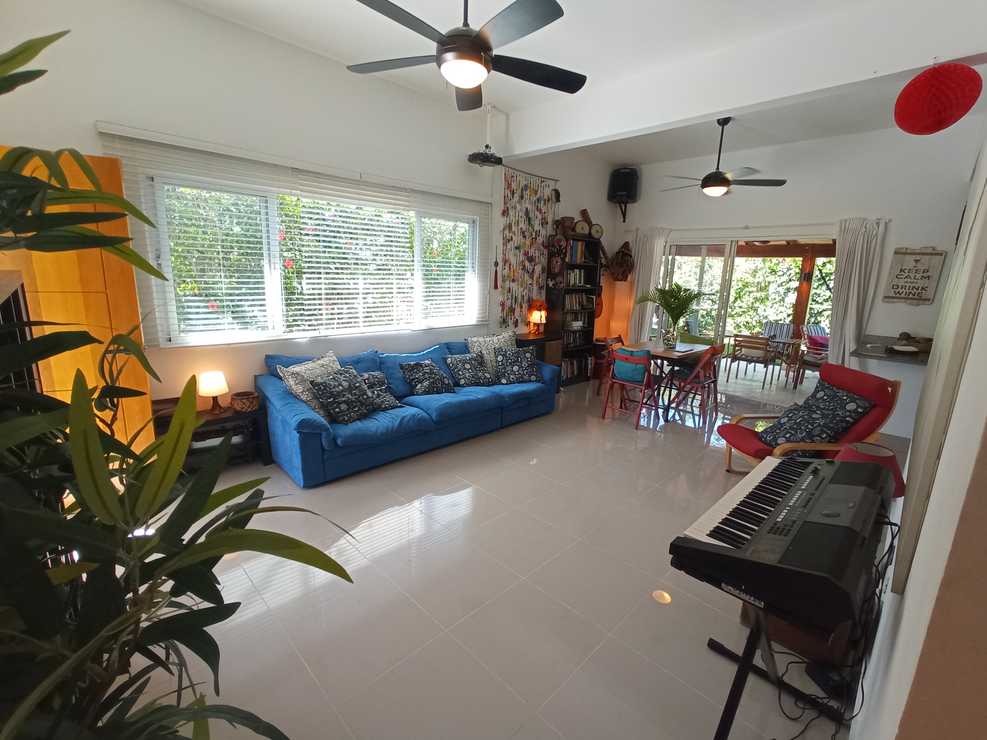 muebles y colchones - vendo hermosa casa en Punta cana 0