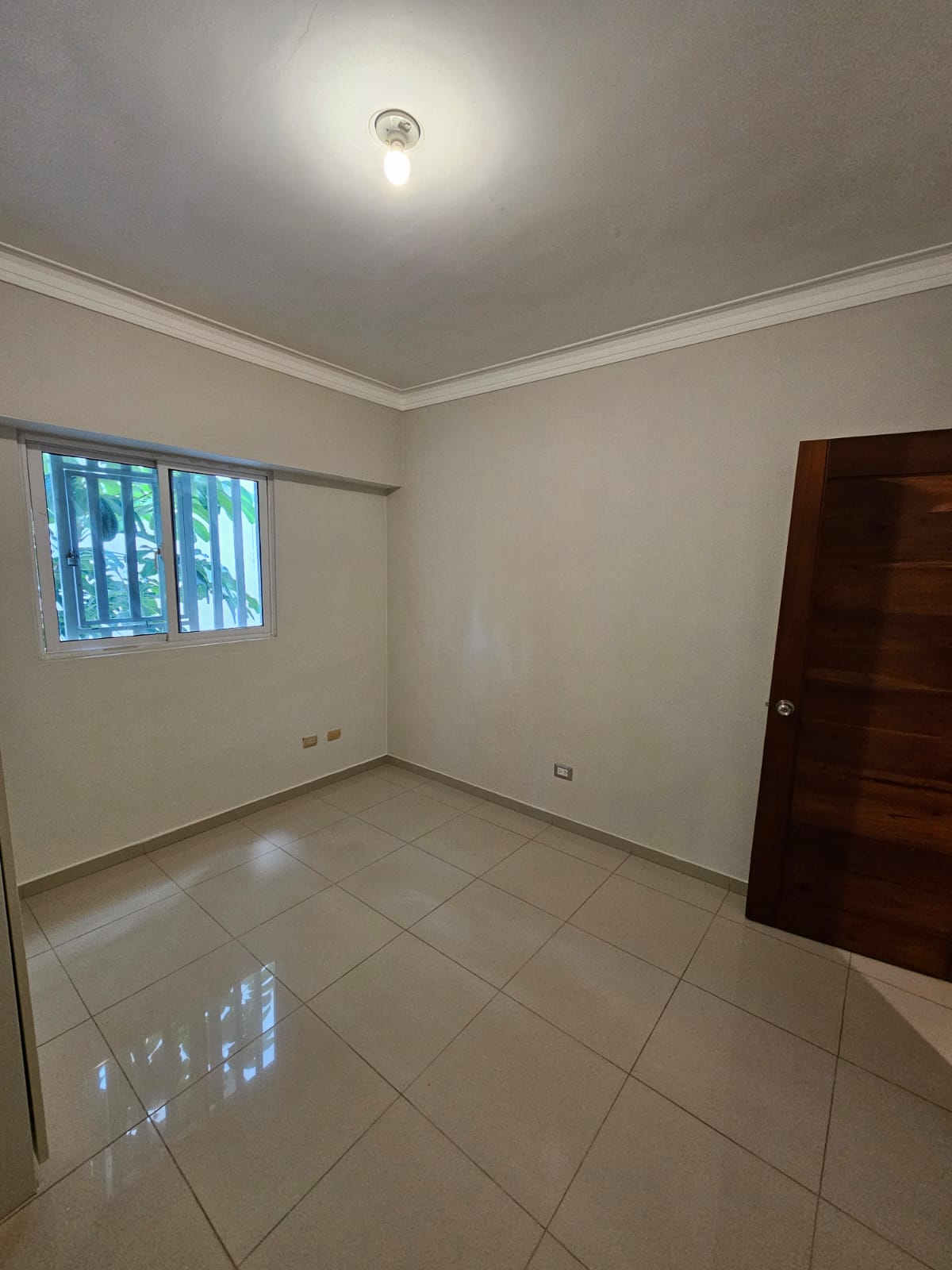 apartamentos - Venta de apartamento en el millon 3 habitaciones 6