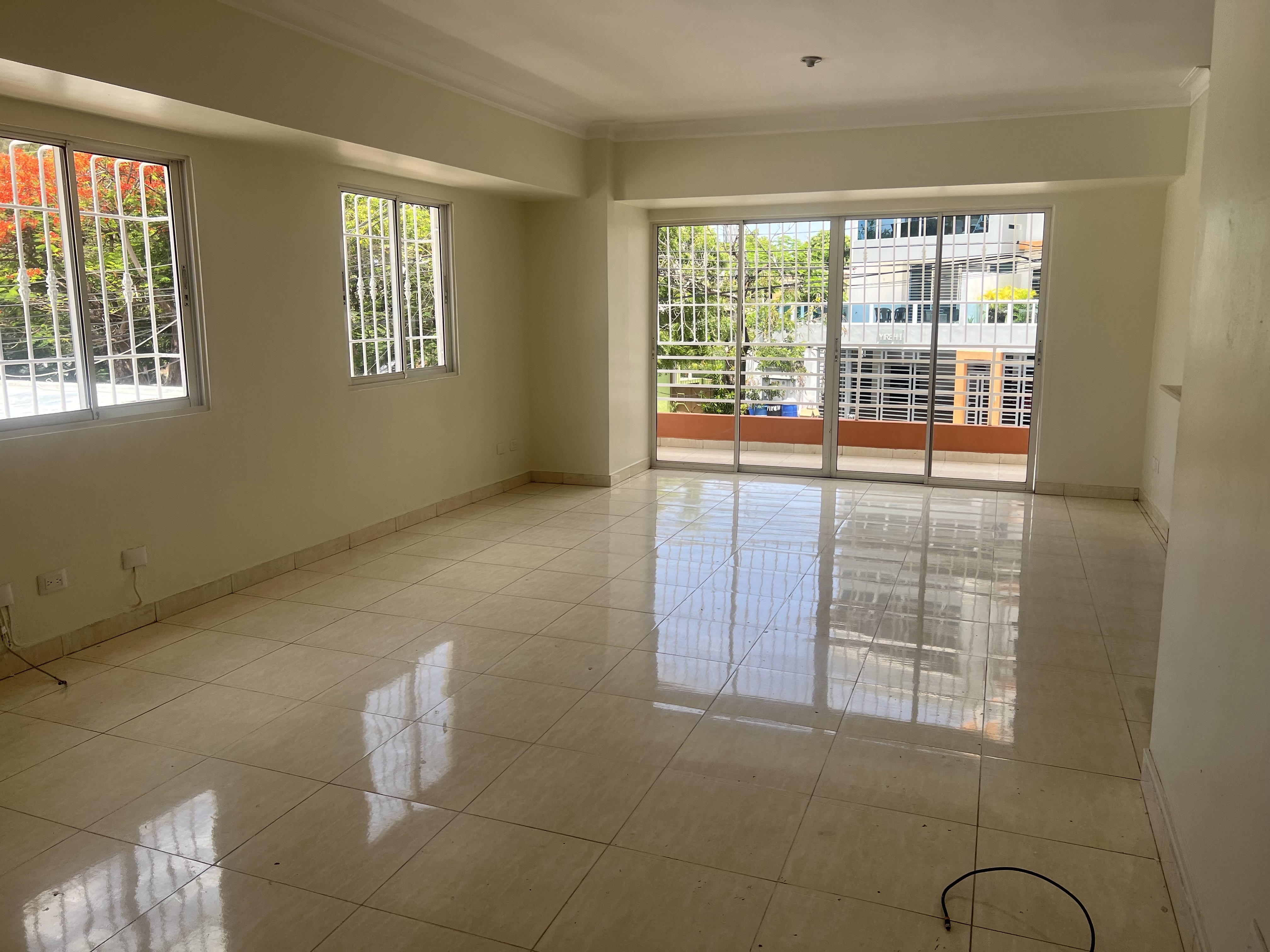 apartamentos - apartamento 1  por piso, baños remodelados… 2