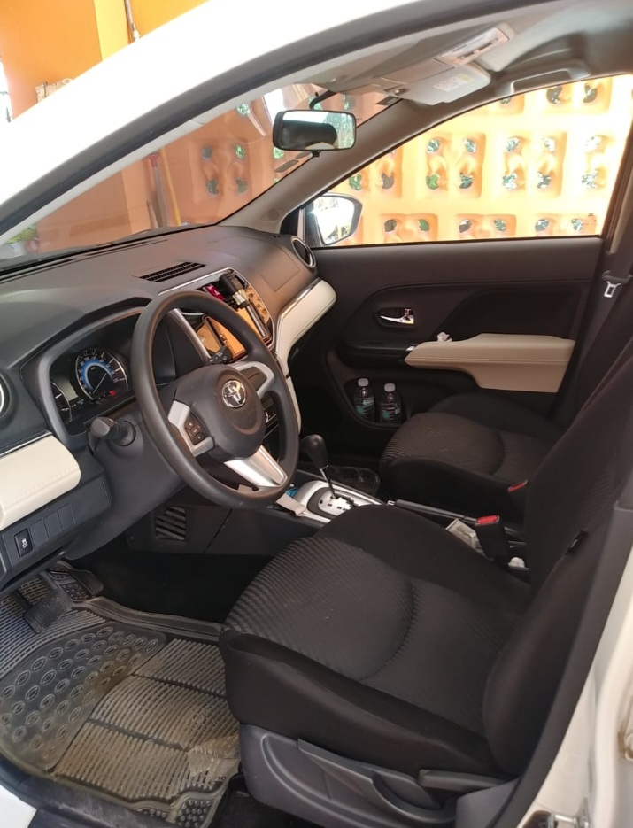 jeepetas y camionetas - TOYOTA RUSH 2019 , DE LA CASA , 10 MIL MILLAS 1