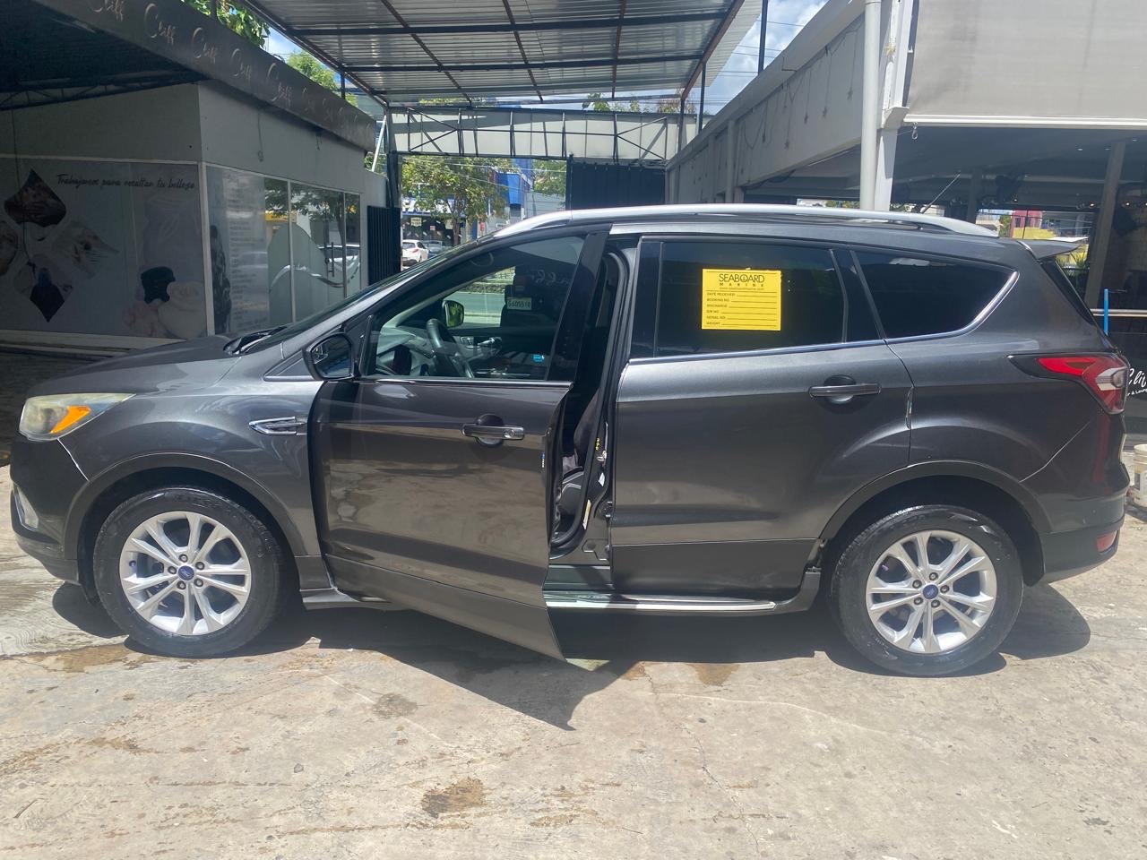 jeepetas y camionetas - FORD SCAPE 2017. 
$720,000 NEGOCIABLE
USADA, COMO NUEVA
PARA RÁPIDO.  7
