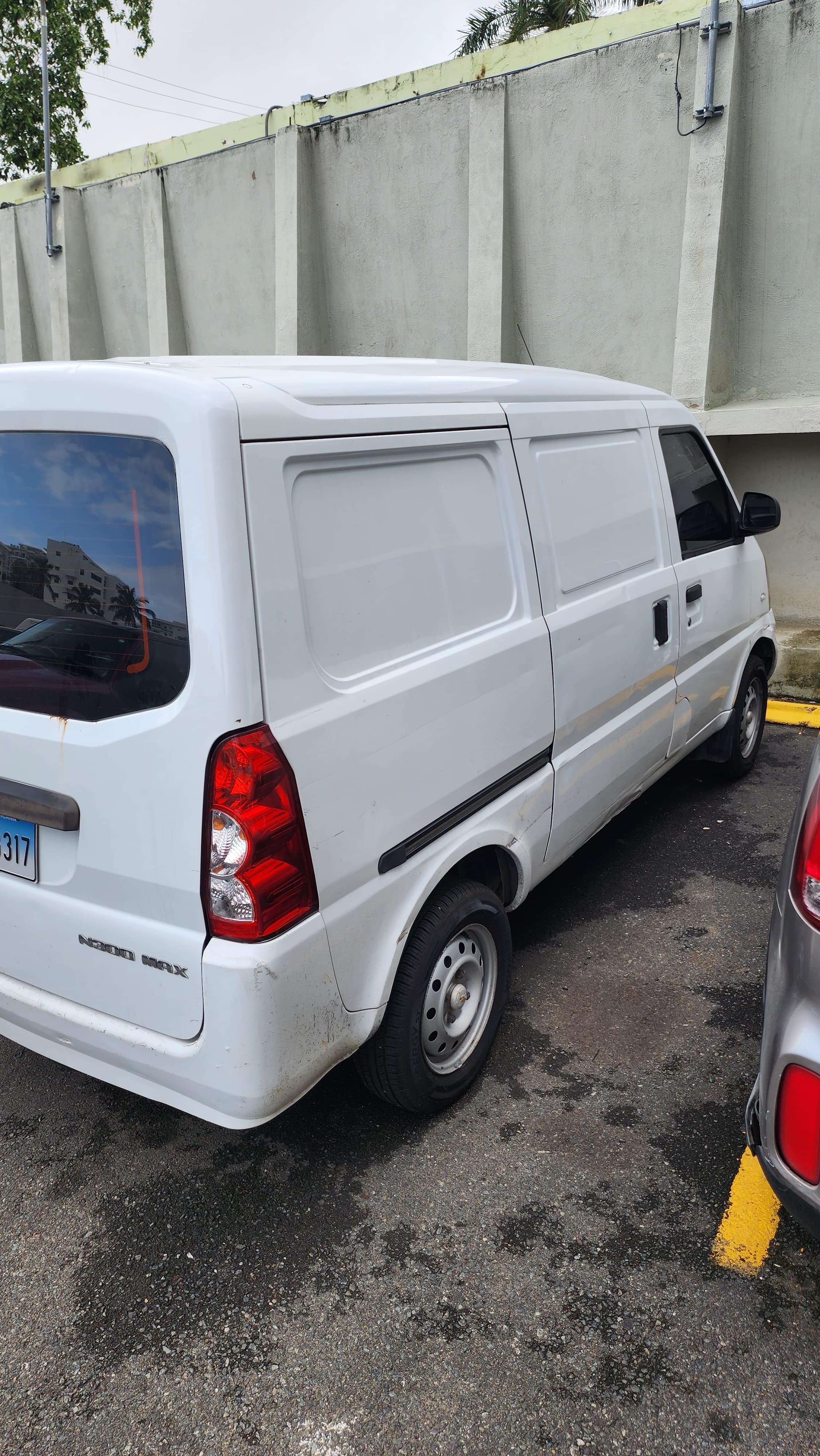 jeepetas y camionetas - vendo guagua Chevrolet N -300  4