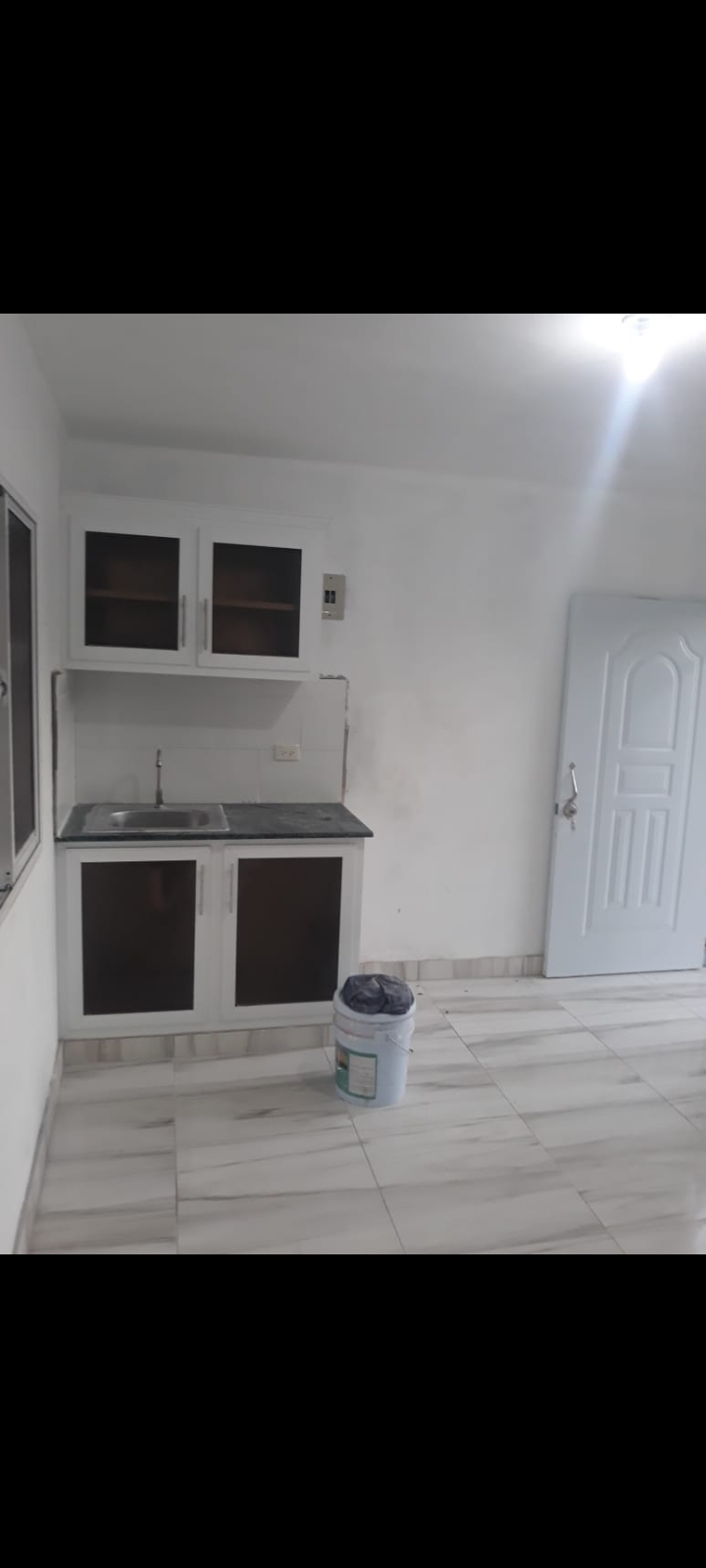 apartamentos - SE ALQUILA APARTAMENTO-STUDIO NUEVO SIN EXTRENAR   3