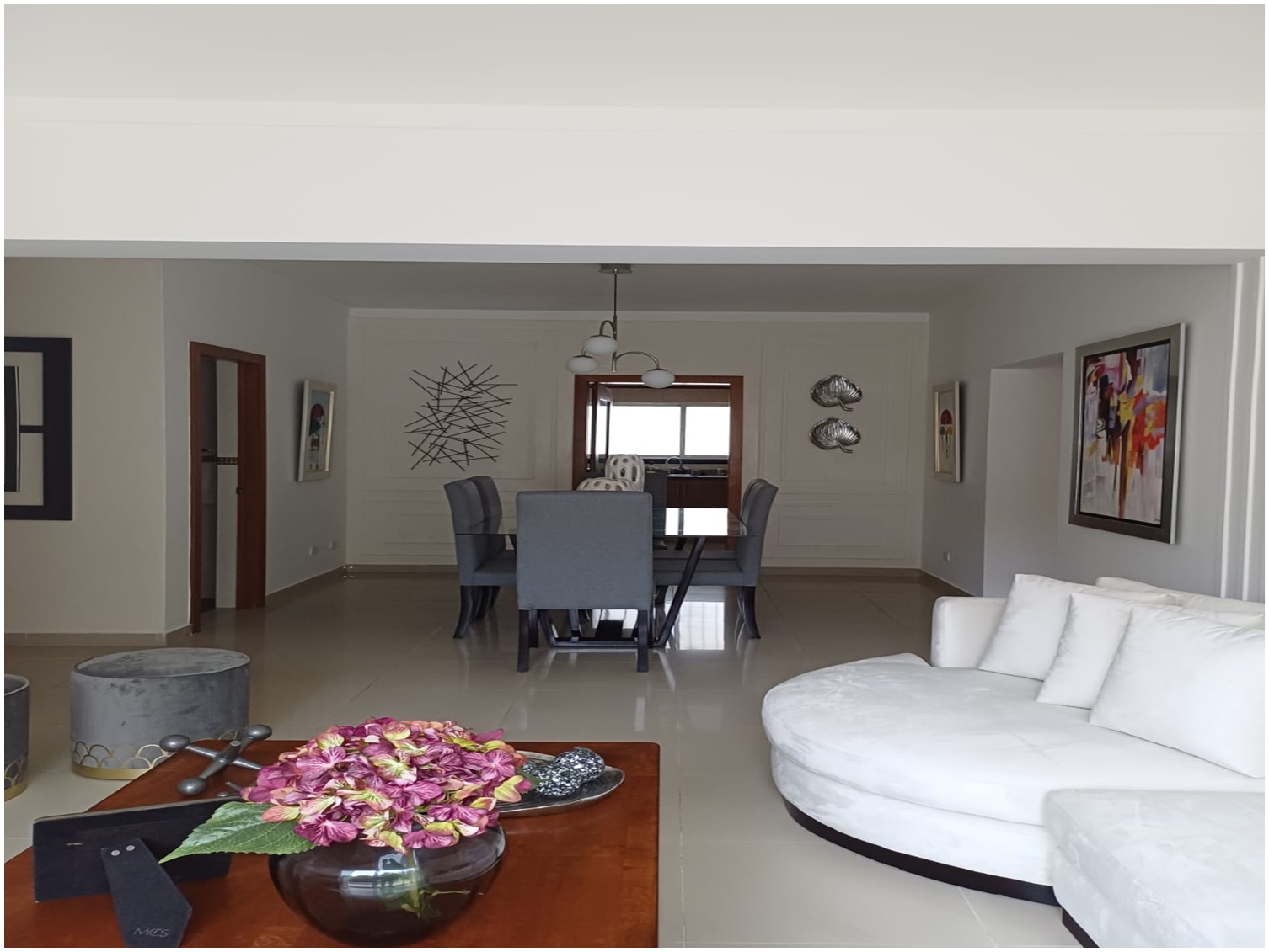 apartamentos - APTO de 2 HABS. , con BALCON en el Ensanche PIANTINI,  3er. NIVEL, 164 Mts.2 7