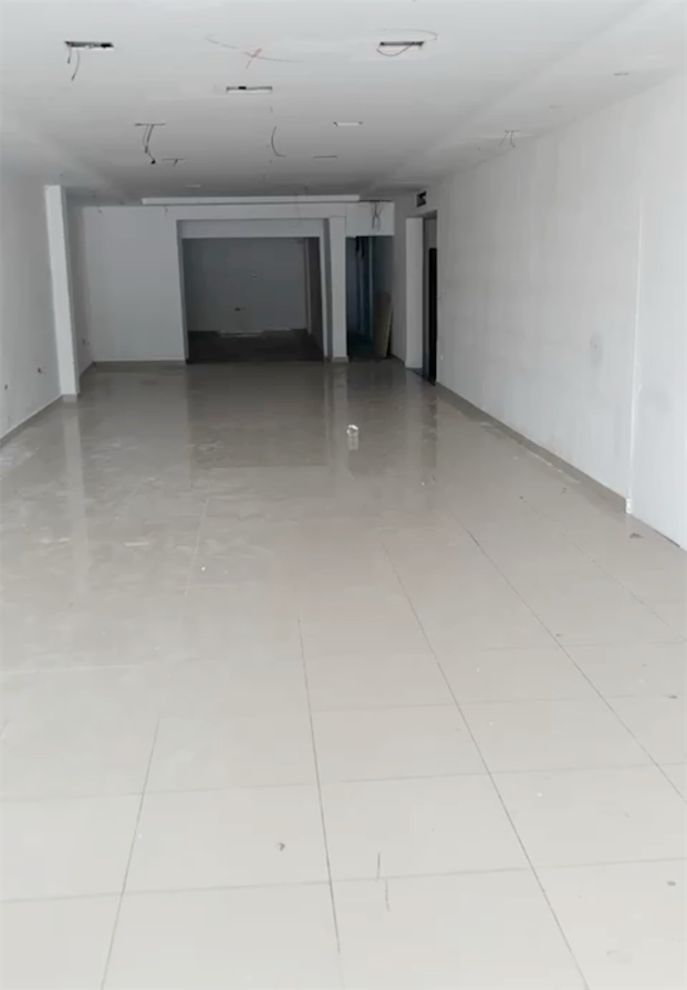 oficinas y locales comerciales - Local céntrico y comercial  3