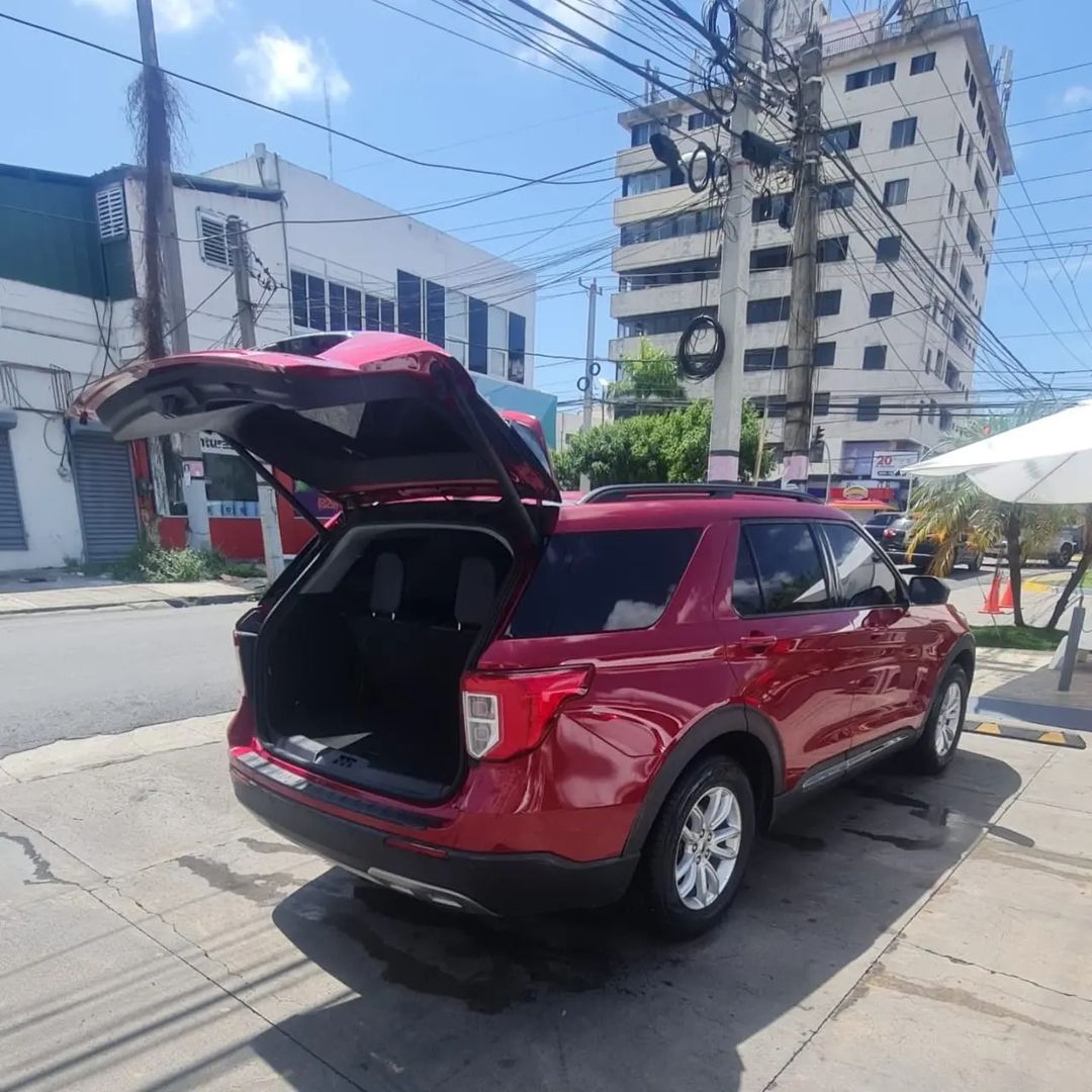 jeepetas y camionetas - yipeta ford XLT año 2022
único dueño  7