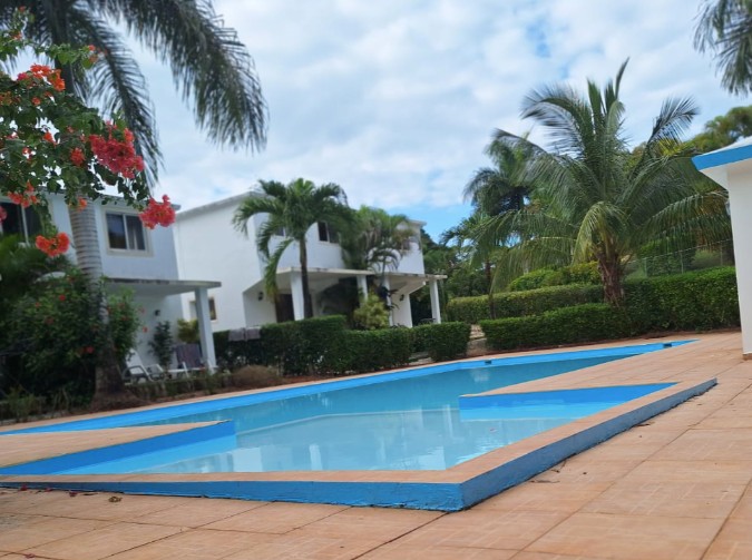 apartamentos - OPORTUNIDAD, Venta Apartamento de 2 Habitaciones con Piscina en Rio San Juan 1
