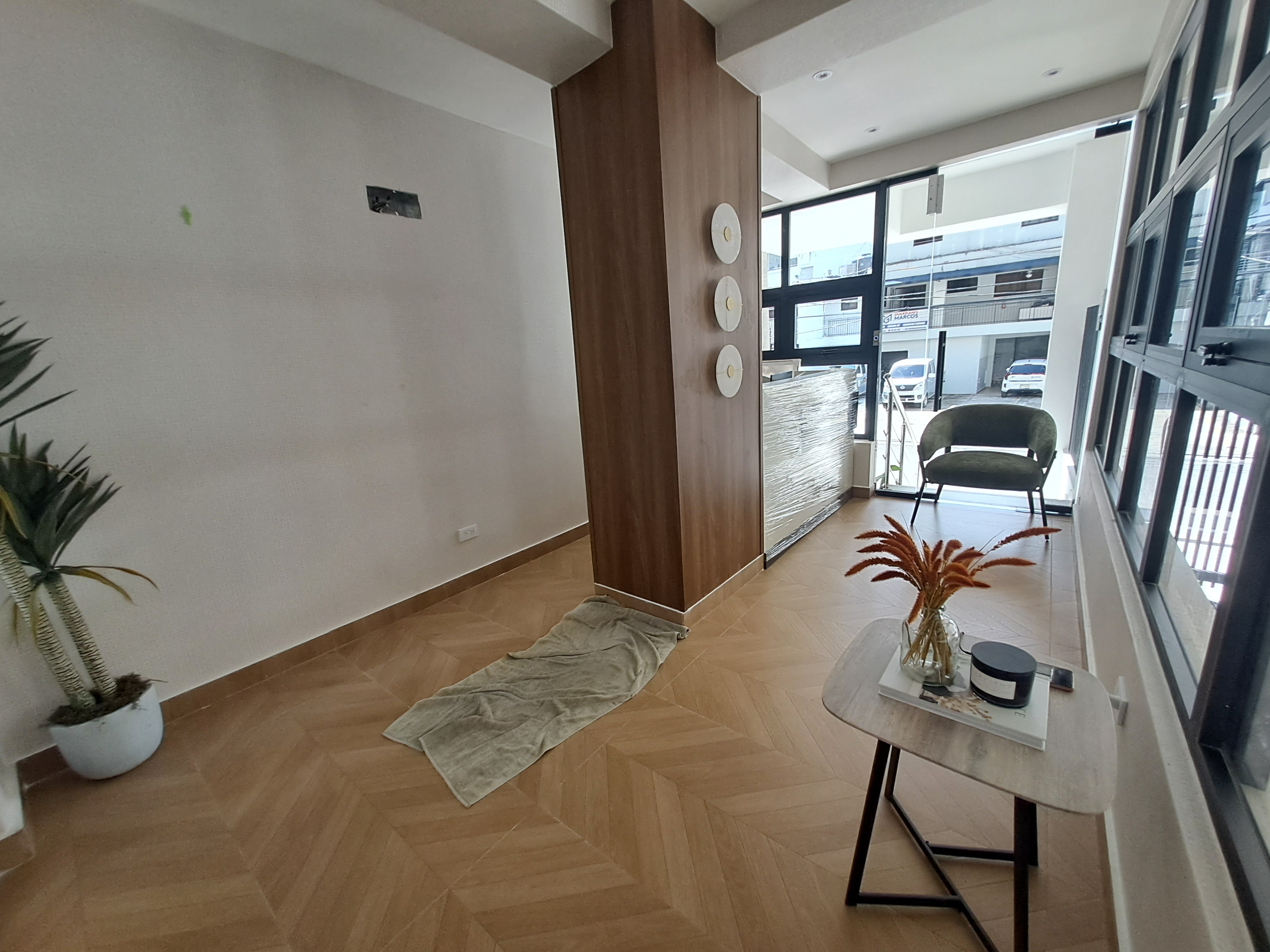 apartamentos - alquilo apartamento 2do piso con terraza en bella vista  1