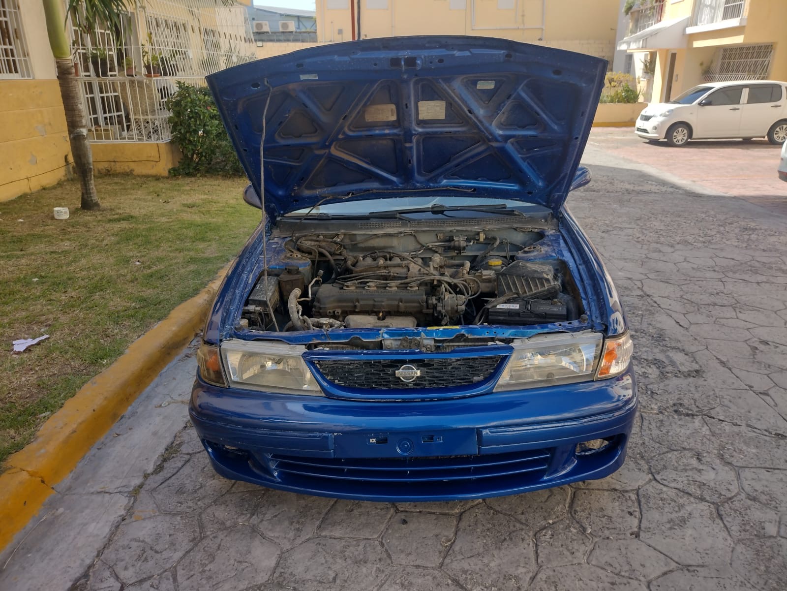 carros - Vehículo en buena condición  1