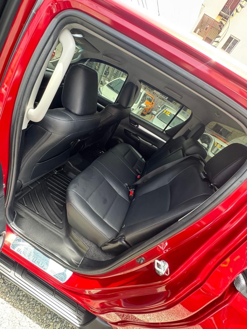 jeepetas y camionetas - Toyota Hilux 2023 5