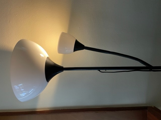 decoración y accesorios - Lampara de piso marca Ikea de dos bombillos en excelente estado $1000 pesos. 3