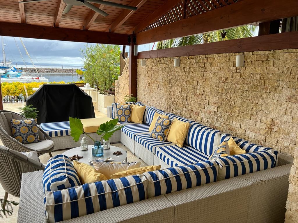 casas vacacionales y villas - Villa en venta de oportunidad en Bahia Samana 8
