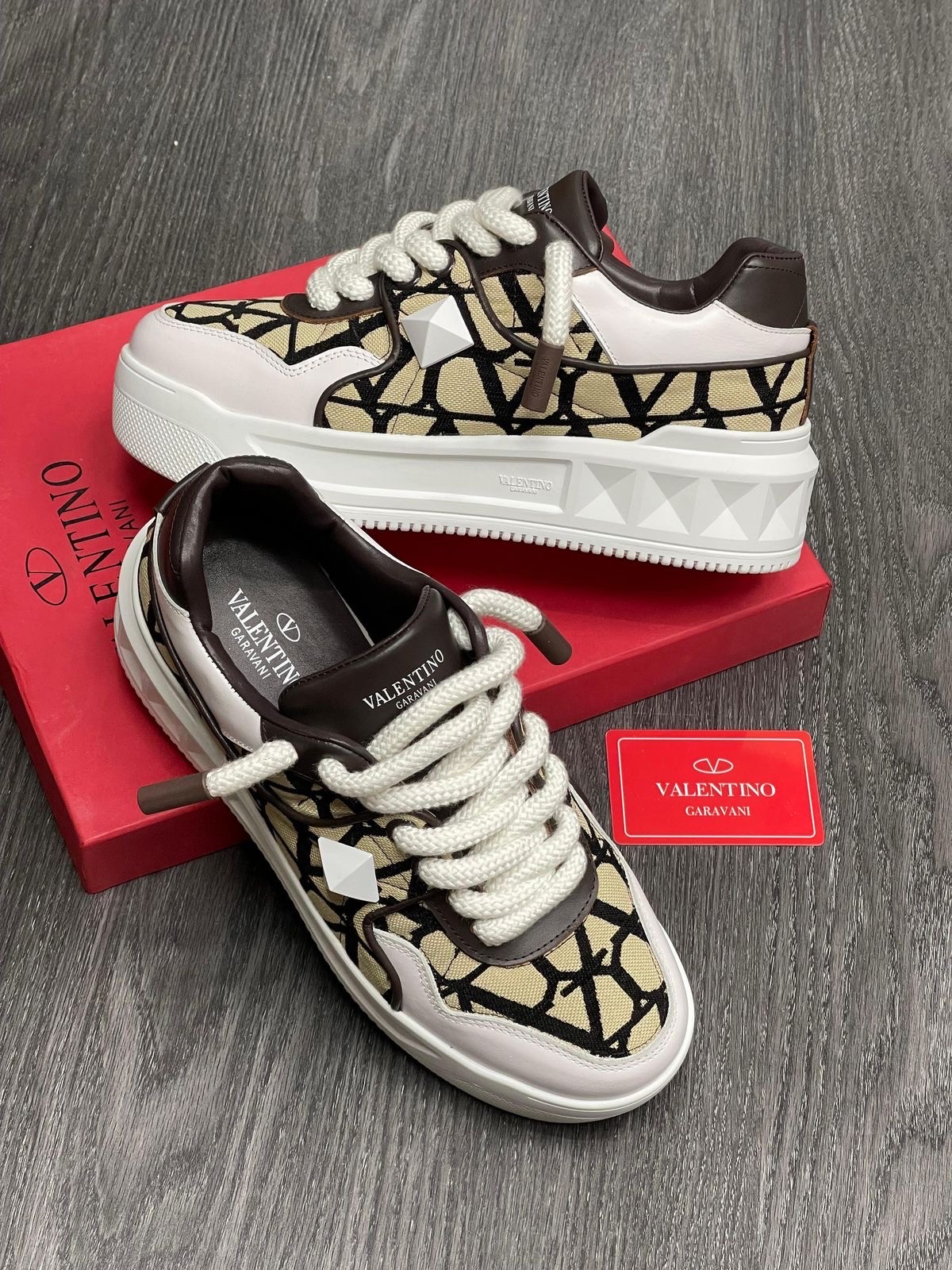 zapatos unisex - Sneaker Tenis Valentino Garavani Teni Shoes Shoe Sneakers 2025 🏌🏾‍♀️ 2