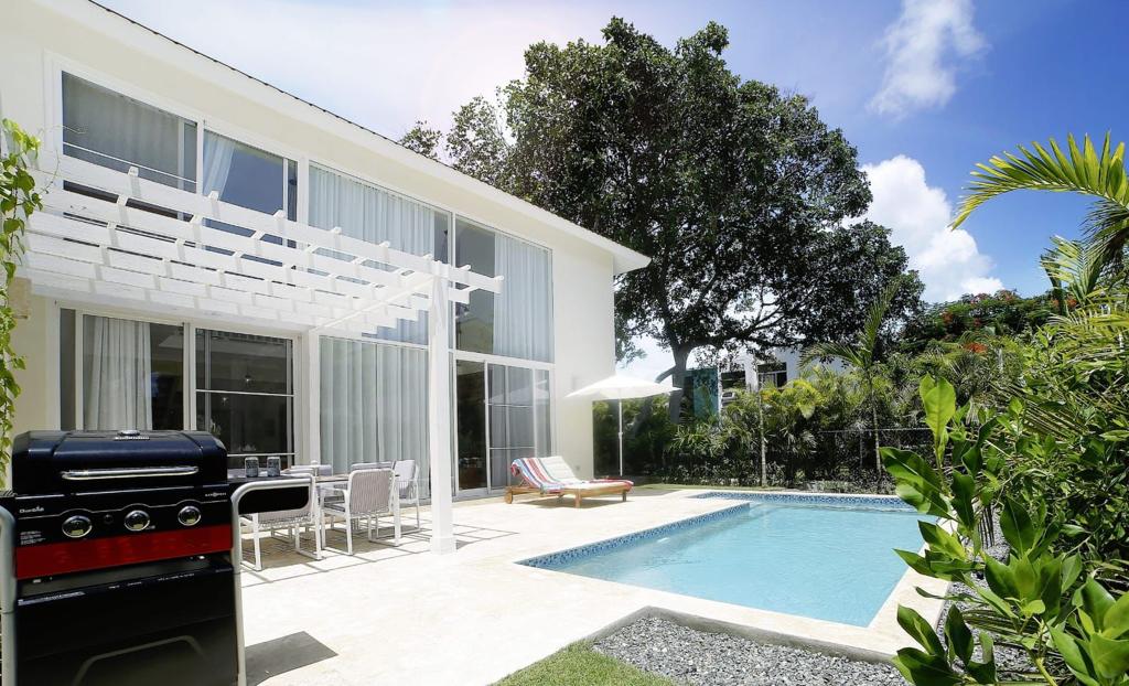 casas vacacionales y villas - Villa en alquiler en Punta Cana 0