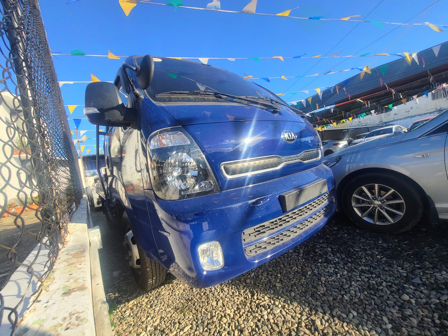 camiones y vehiculos pesados - KIA BONGO 2017 AZUL 0