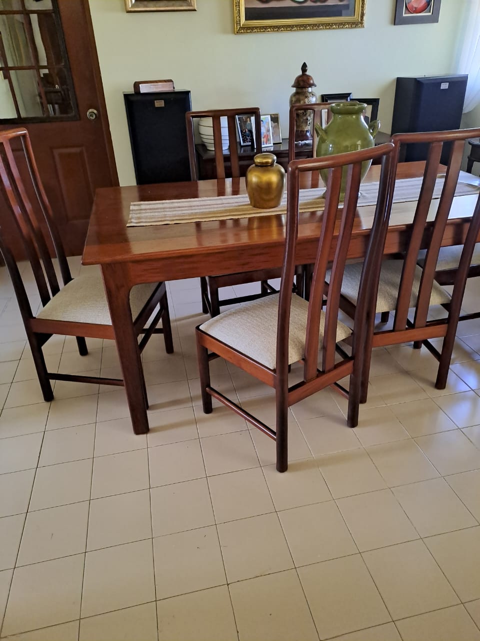 muebles y colchones - Juego de comedor de 6 sillas, en caoba 0