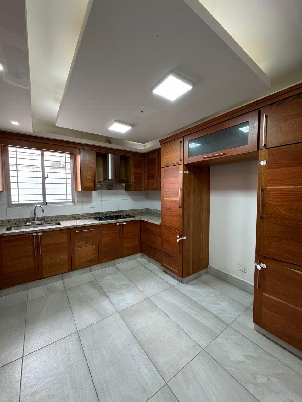 casas - CASA EN VENTA EN SANTIAGO DE LOS CABALLEROS PRÓXIMO A LA 27 de febrero  7