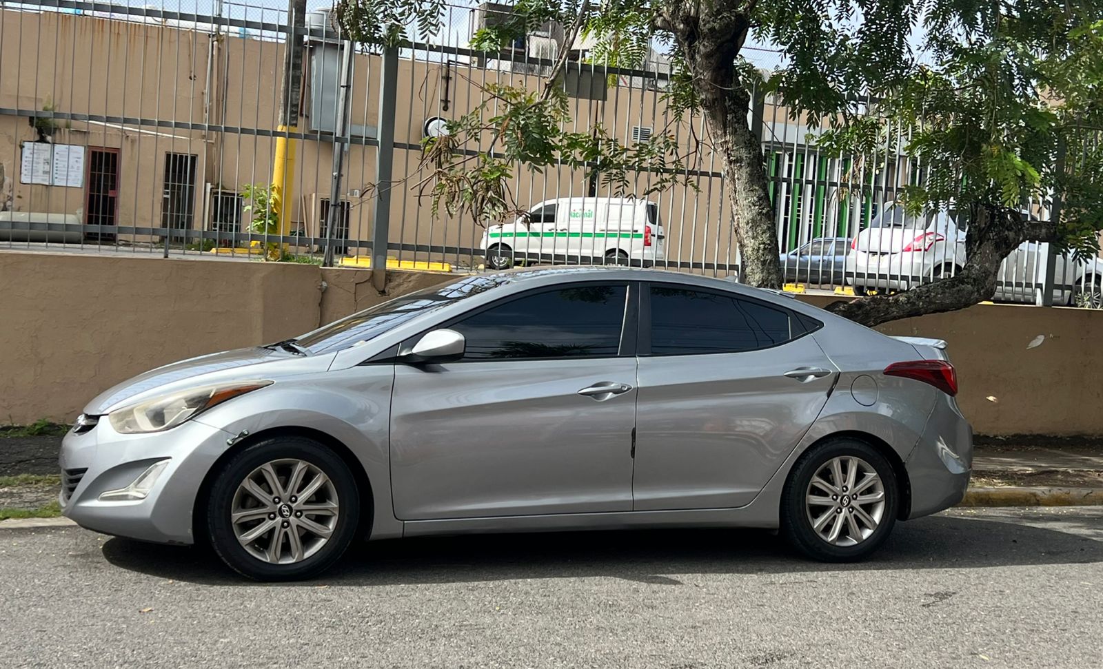 carros - Elantra 2015 5