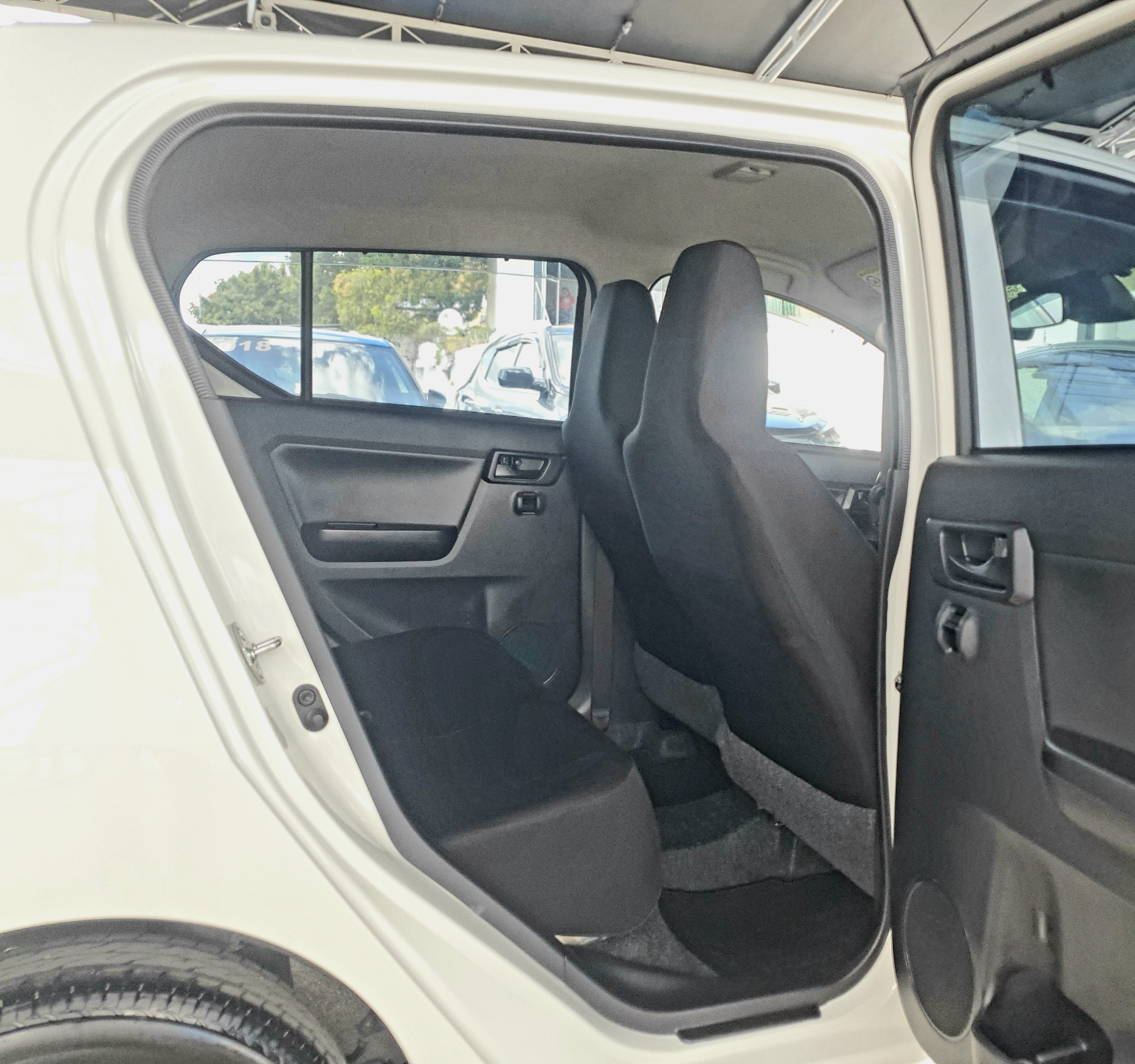 carros - DAIHATSU MIRA  2019 RECIEN IMPORTADO..COMO NUEVO 7