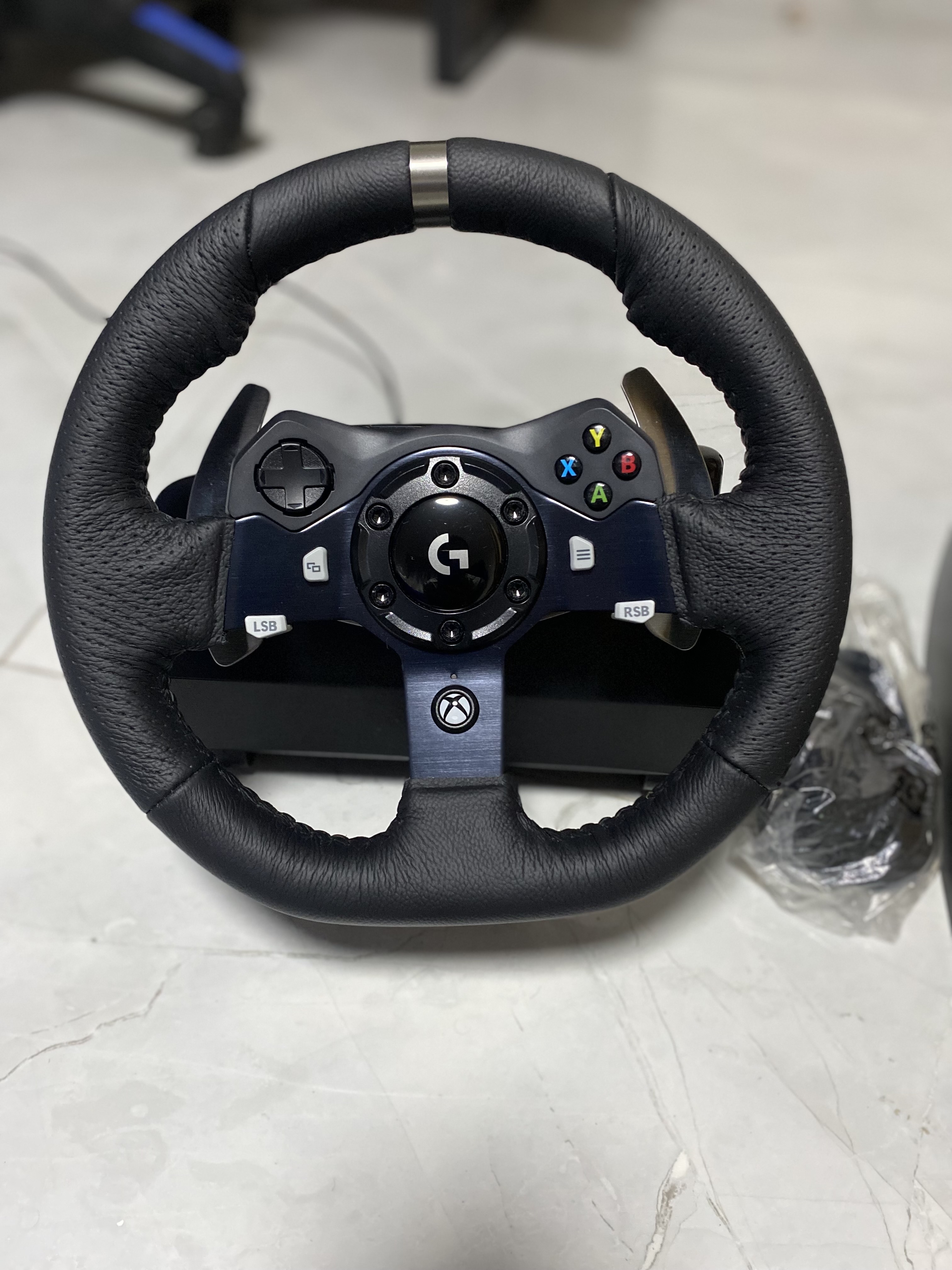 consolas y videojuegos - Volante Logitech g920 completamente nuevo 