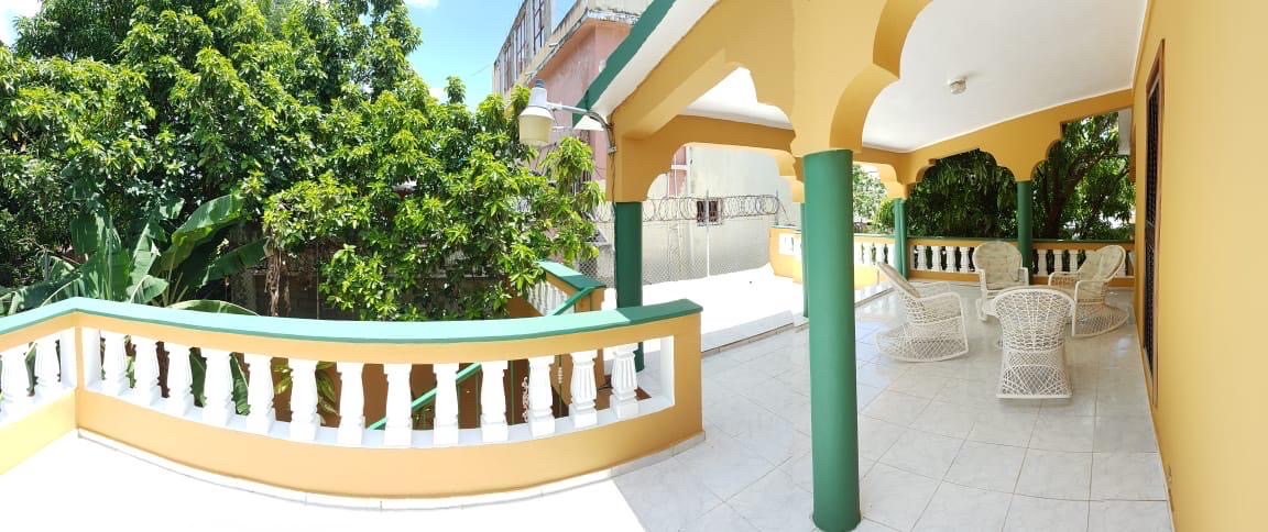 casas - venta de casa en Alma Rosa 1 de 500mts Santo Domingo este  9