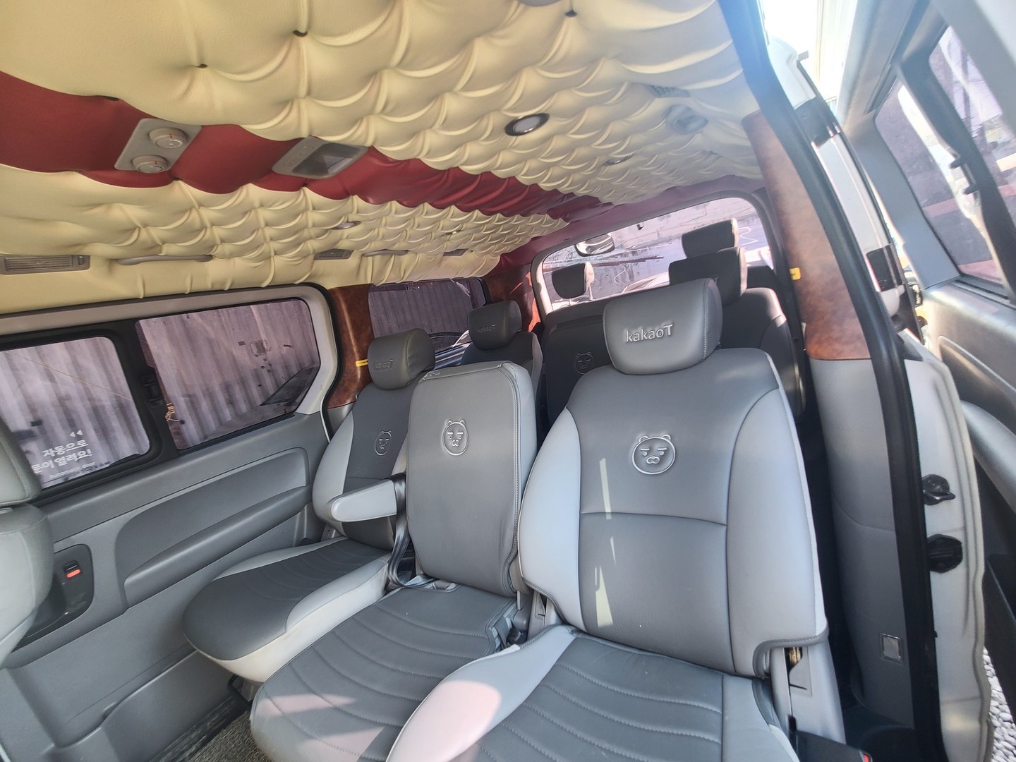 jeepetas y camionetas - HYUNDAI GRAND STAREX 2020 BLANCADESDE: RD$ 1,650.100 1