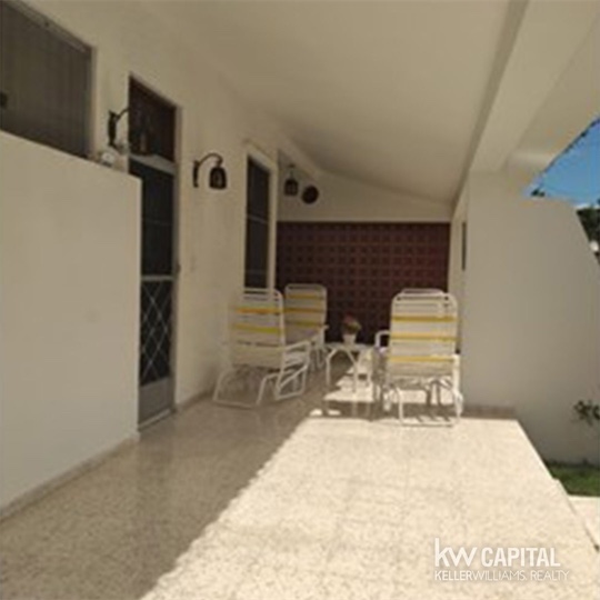 casas - casa en la castellana Distrito Nacional con 506mts con 2 apartamentos  4
