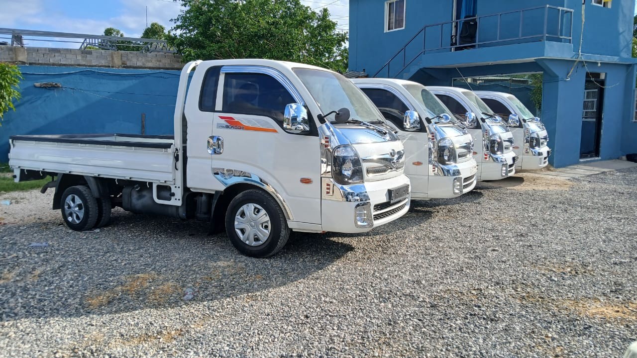 camiones y vehiculos pesados - VENDO KIA BONGO 2019 INICIAL 100 FINANCIAMIENTO DISPONIBLE  7