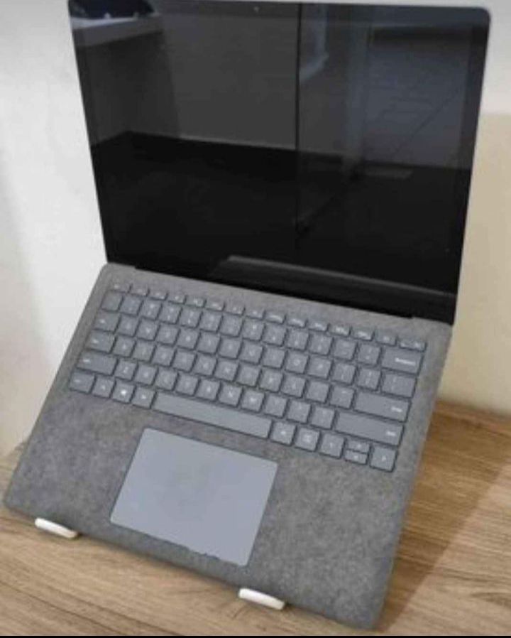 computadoras y laptops - Laptop Microsoft Surface 4 13.5" QHD, Core i5 11th, 512GB SSD, 8GB RAM, Nueva 2