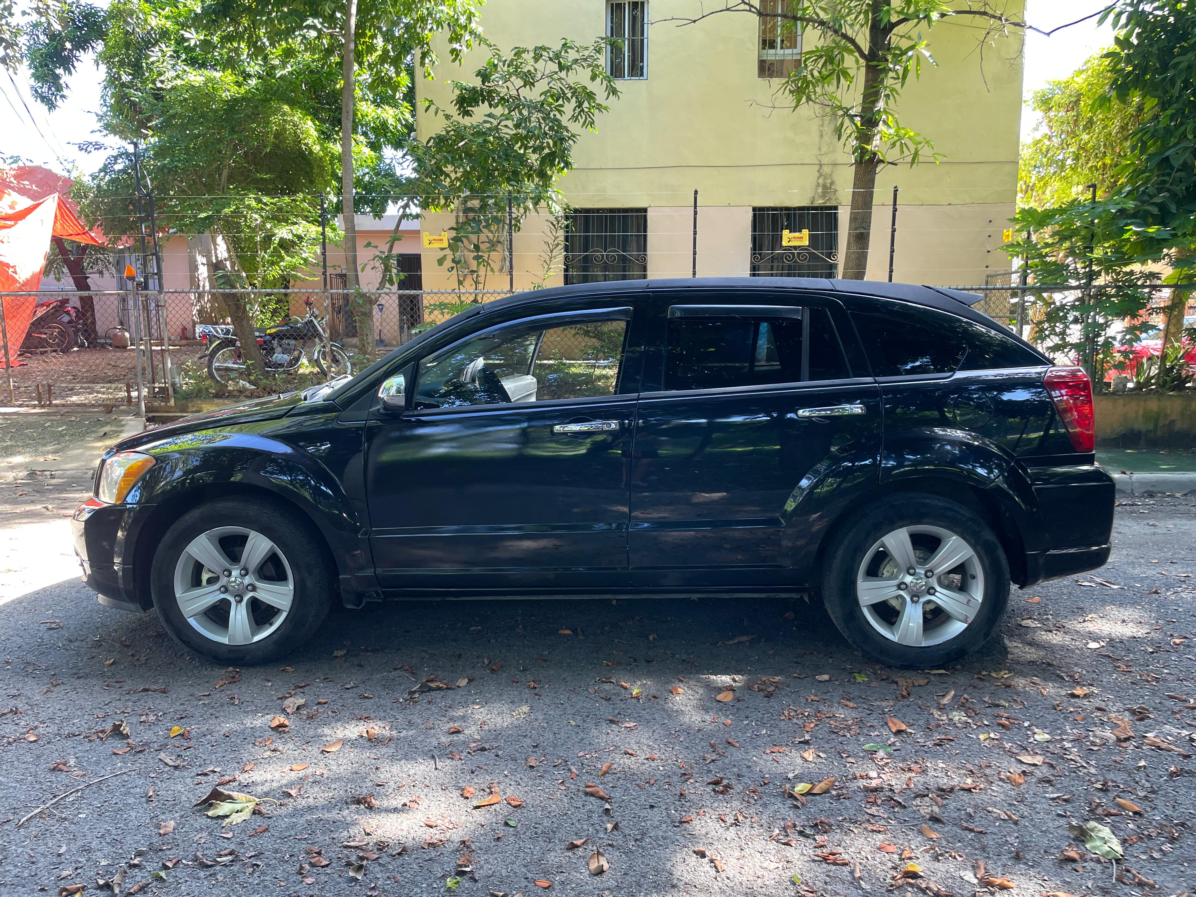 carros -  DODGE Caliber año 2010  6