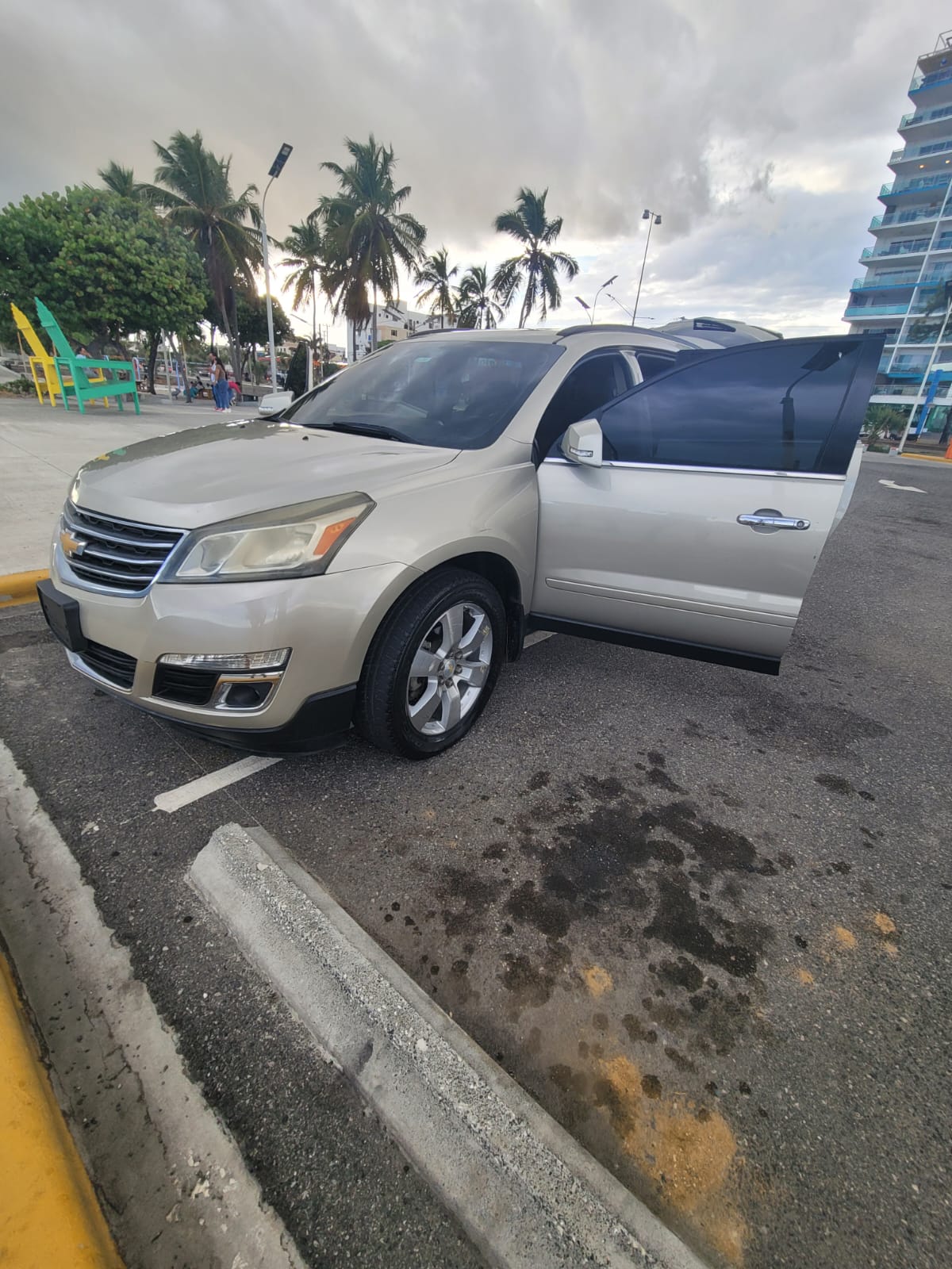 jeepetas y camionetas - Chevrolet Traverse LT 2014 *OPORTUNIDAD* 4