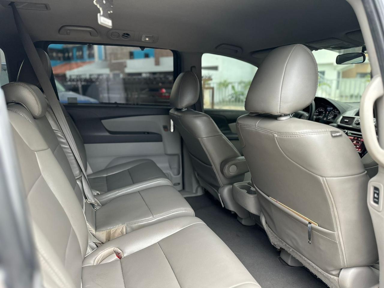 jeepetas y camionetas - Honda odyssey 2015 7