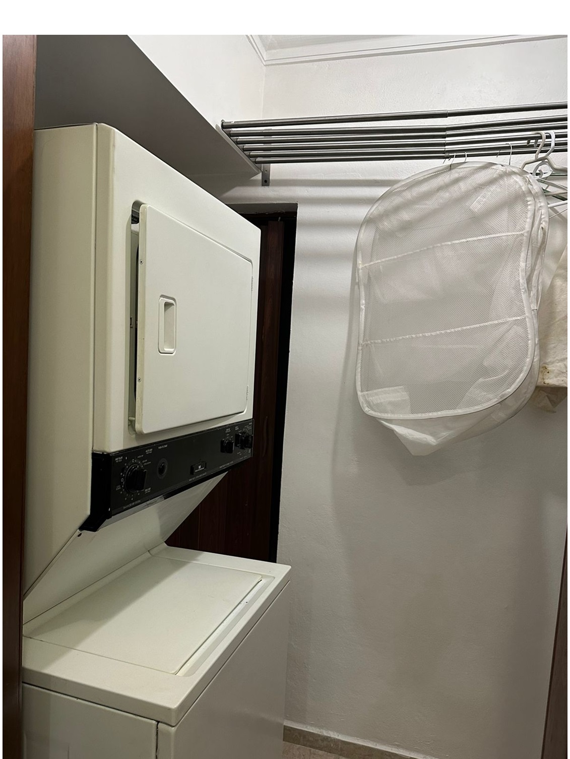 apartamentos - APTO AMUEBLADO EN GAZCUE, 2 HABS., 140 Mts.2, BALCON, 5TO PISO, TORRE HILDA MARI 7