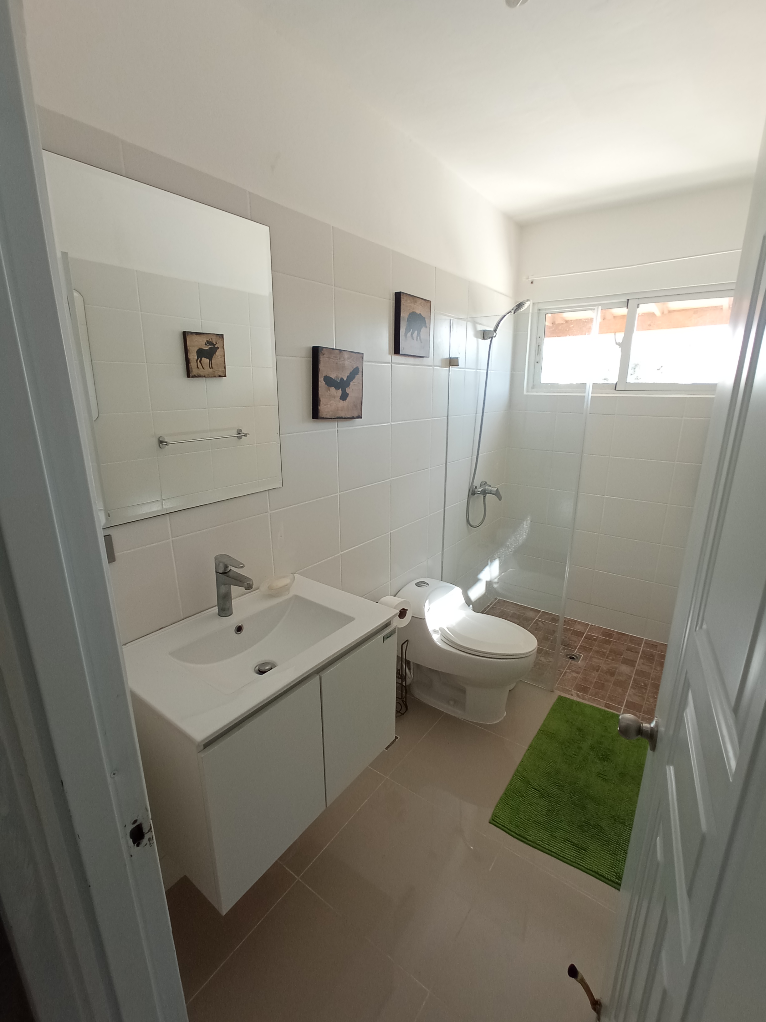 muebles y colchones - vendo hermosa casa en Punta cana 2