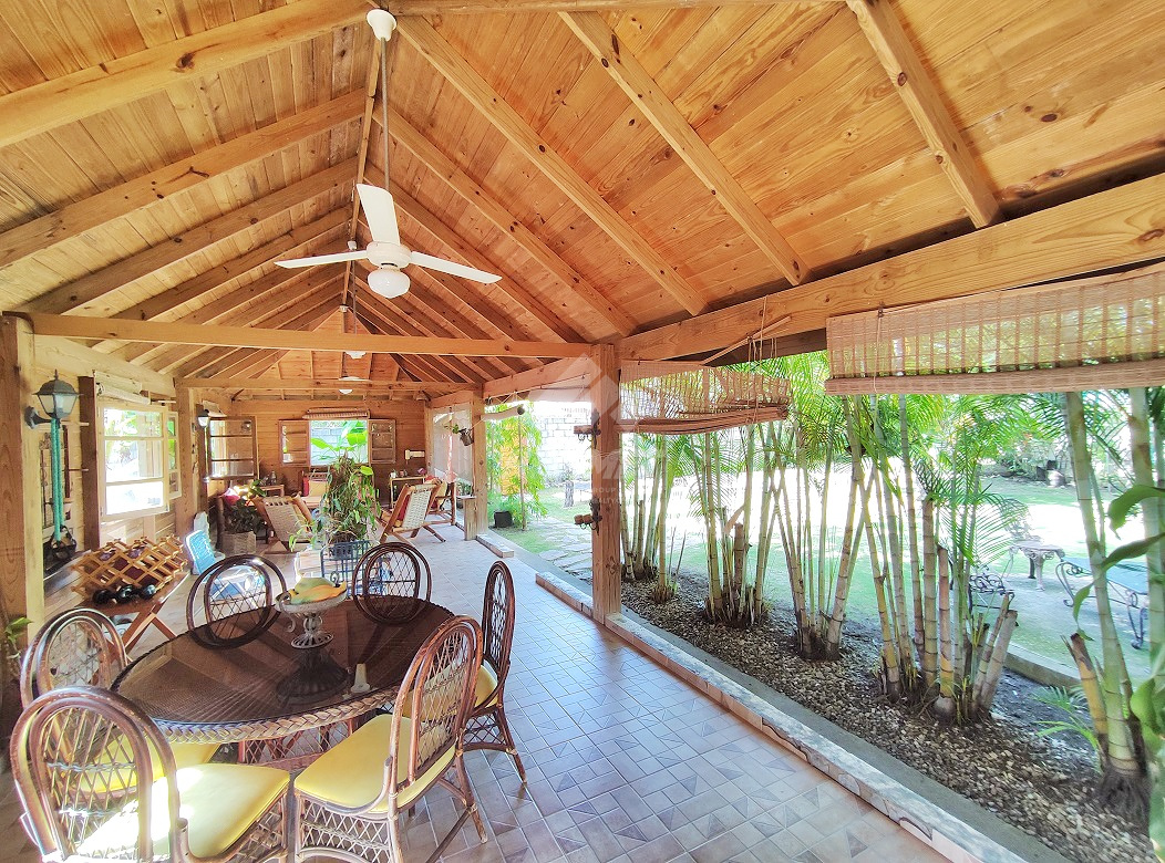 casas - CASA CON IMPRESIONANTE PATIO EL DORADO SANTIAGO 9