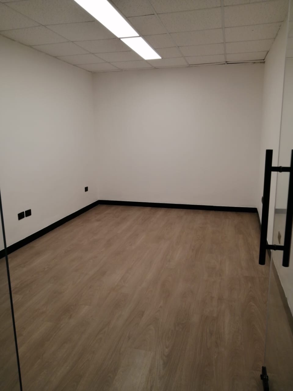 oficinas y locales comerciales - LOCAL COMERCIAL IDEAL PARA OFICINAS  6