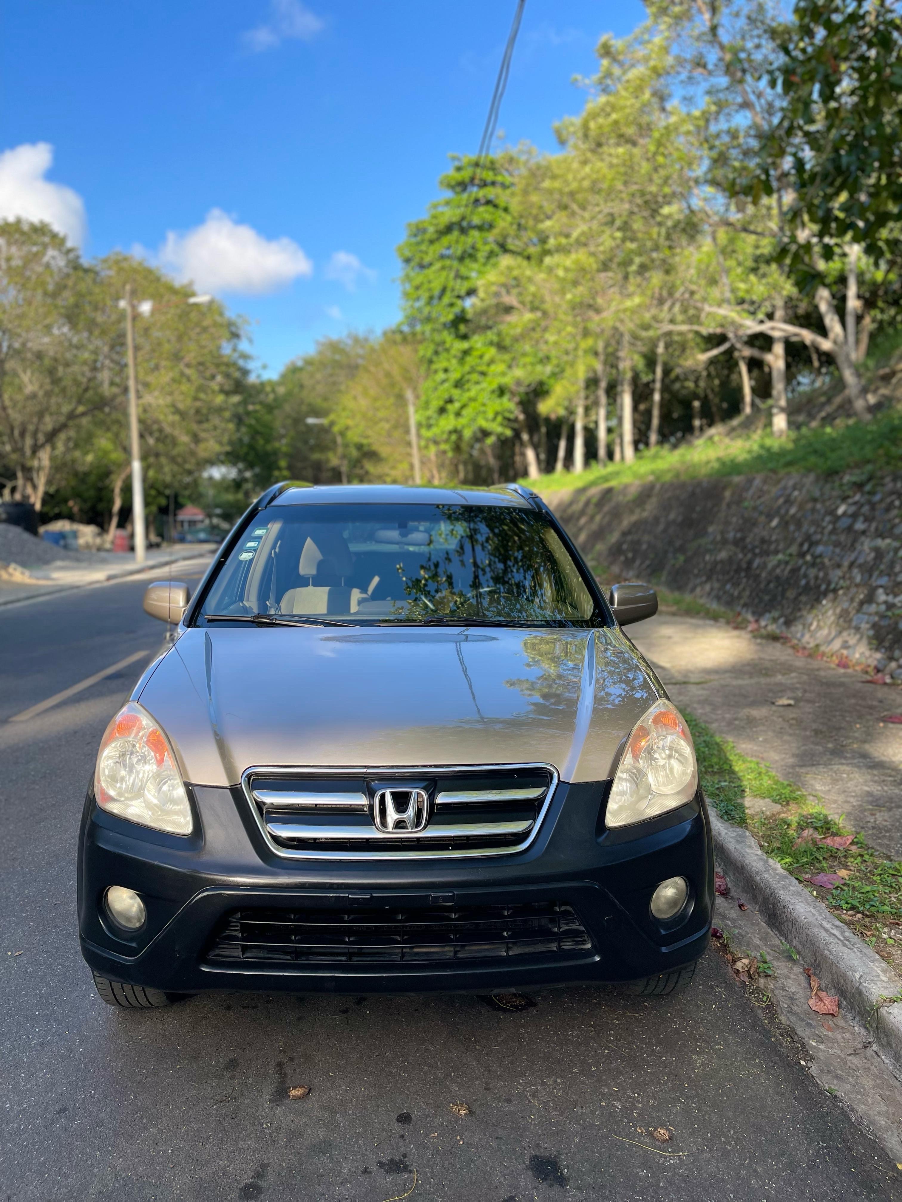 jeepetas y camionetas - HONDA CRV 2006 full americana 570,000 1