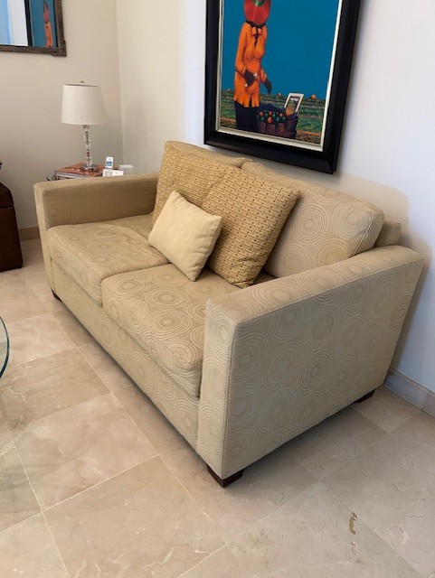 decoración y accesorios - VENDO SOFA DOS PLAZAS, DOS SILLAS MADERA Y PAJILLA 0