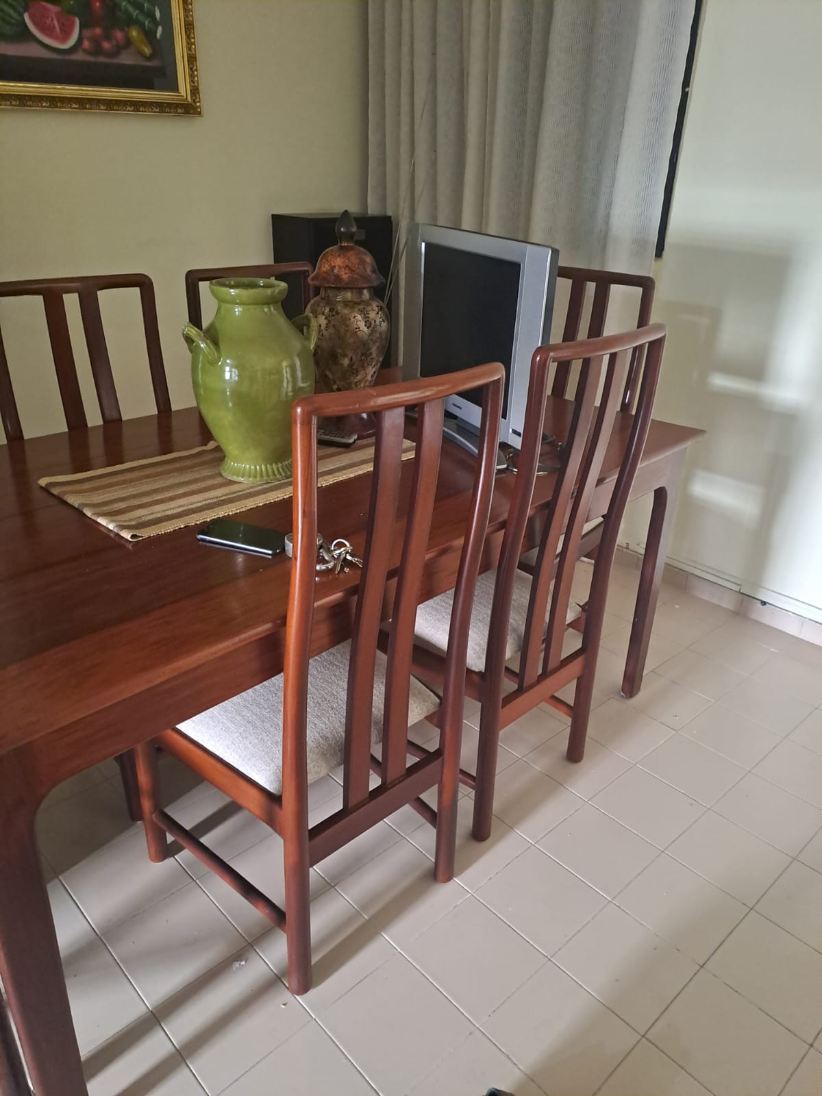muebles y colchones - Juego de comedor de 6 sillas, en caoba 1