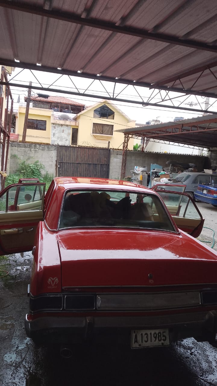 carros - Vendo este Dodge Valiant 74 Excelente condiciones 6