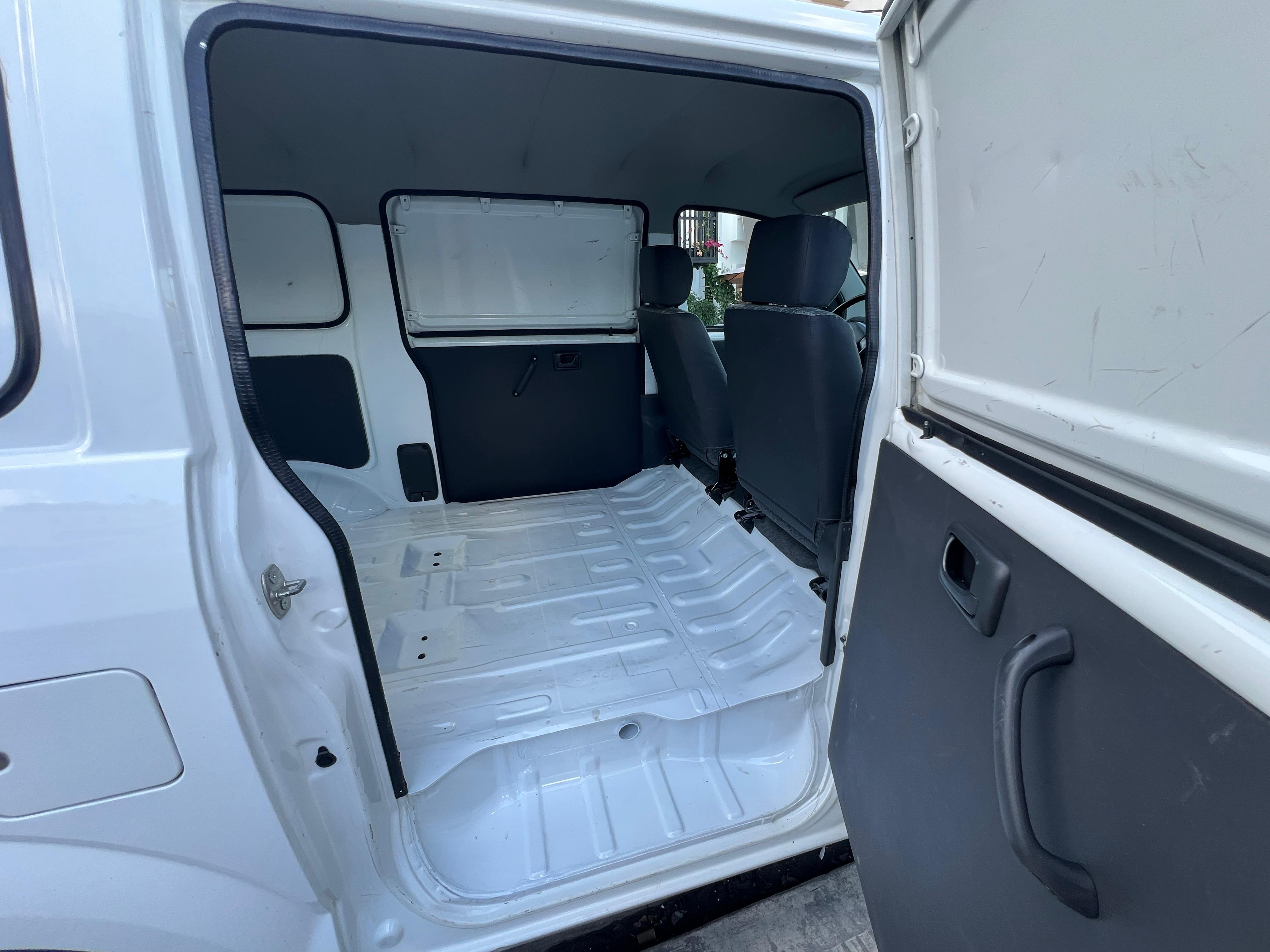 jeepetas y camionetas - SUZUKI APV 2023 7