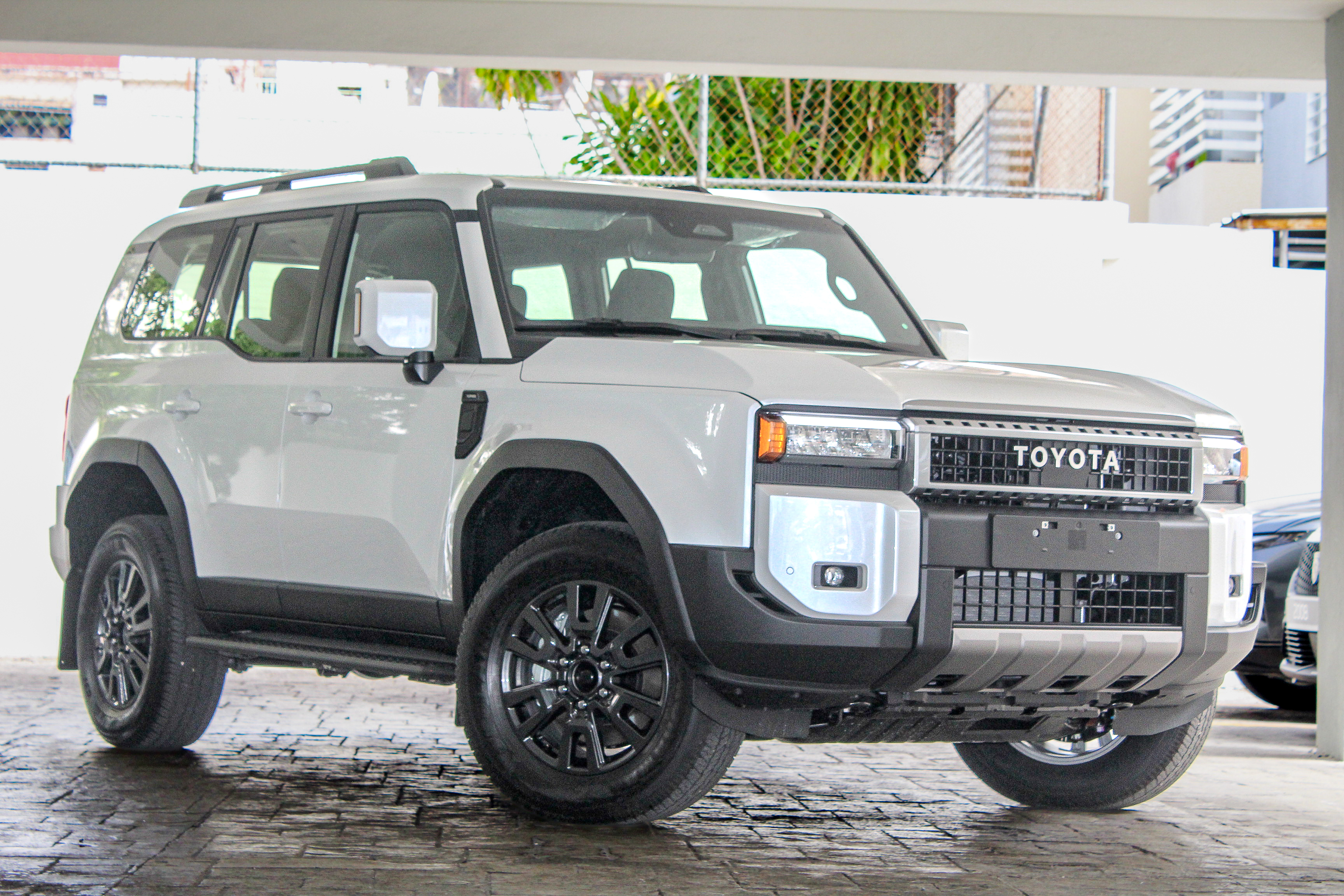 jeepetas y camionetas - Toyota Land Cruiser Prado Al Rounder 2025